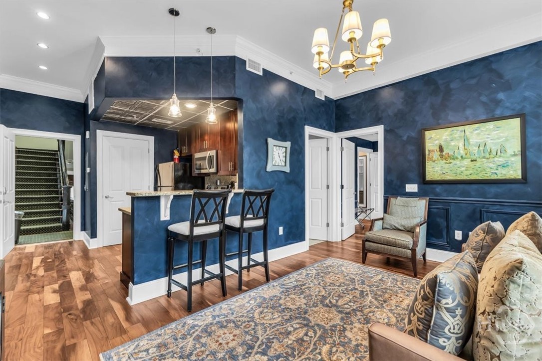 2B - S. Courtney Suite