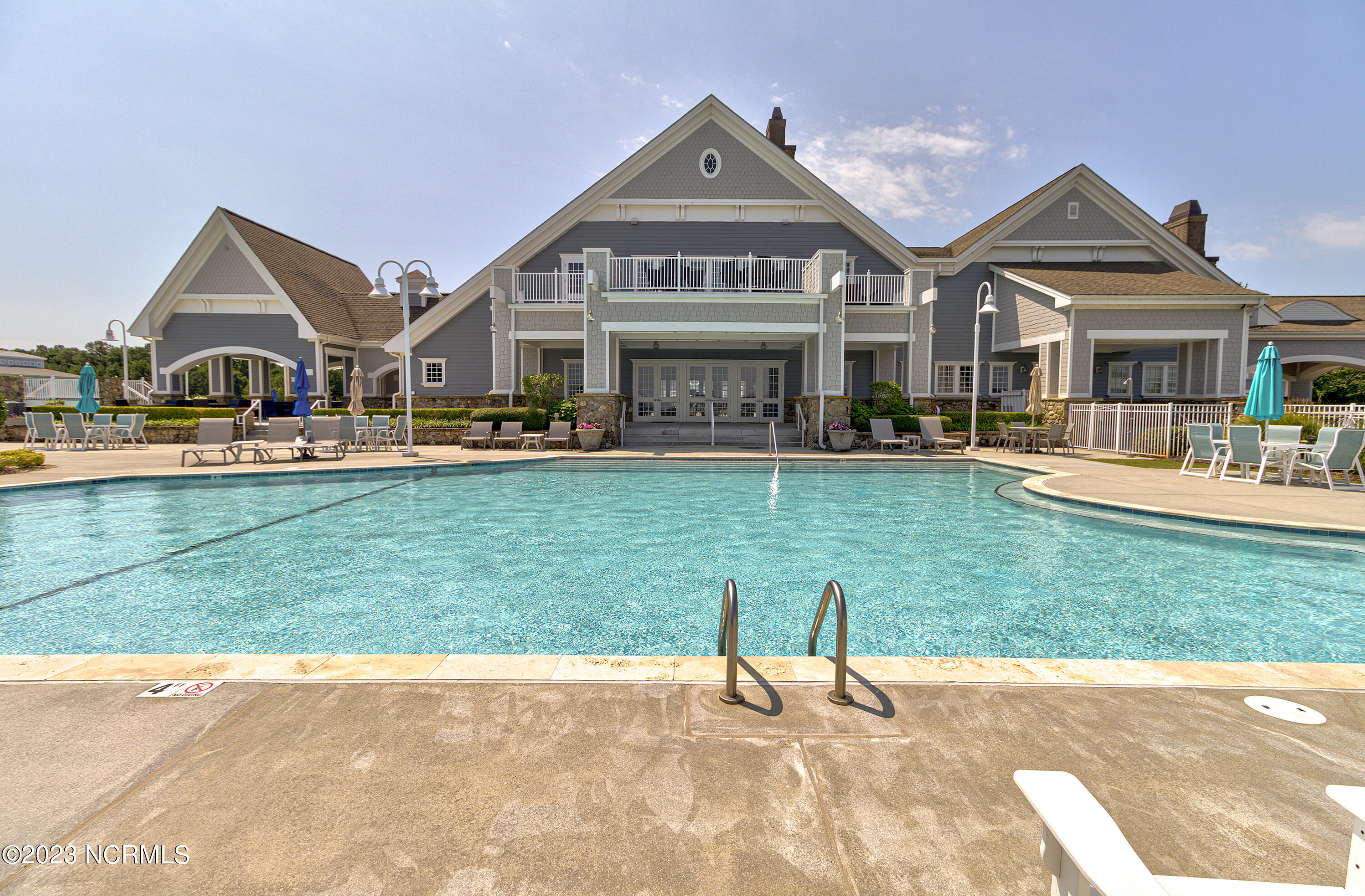 100391877 | Photo 39