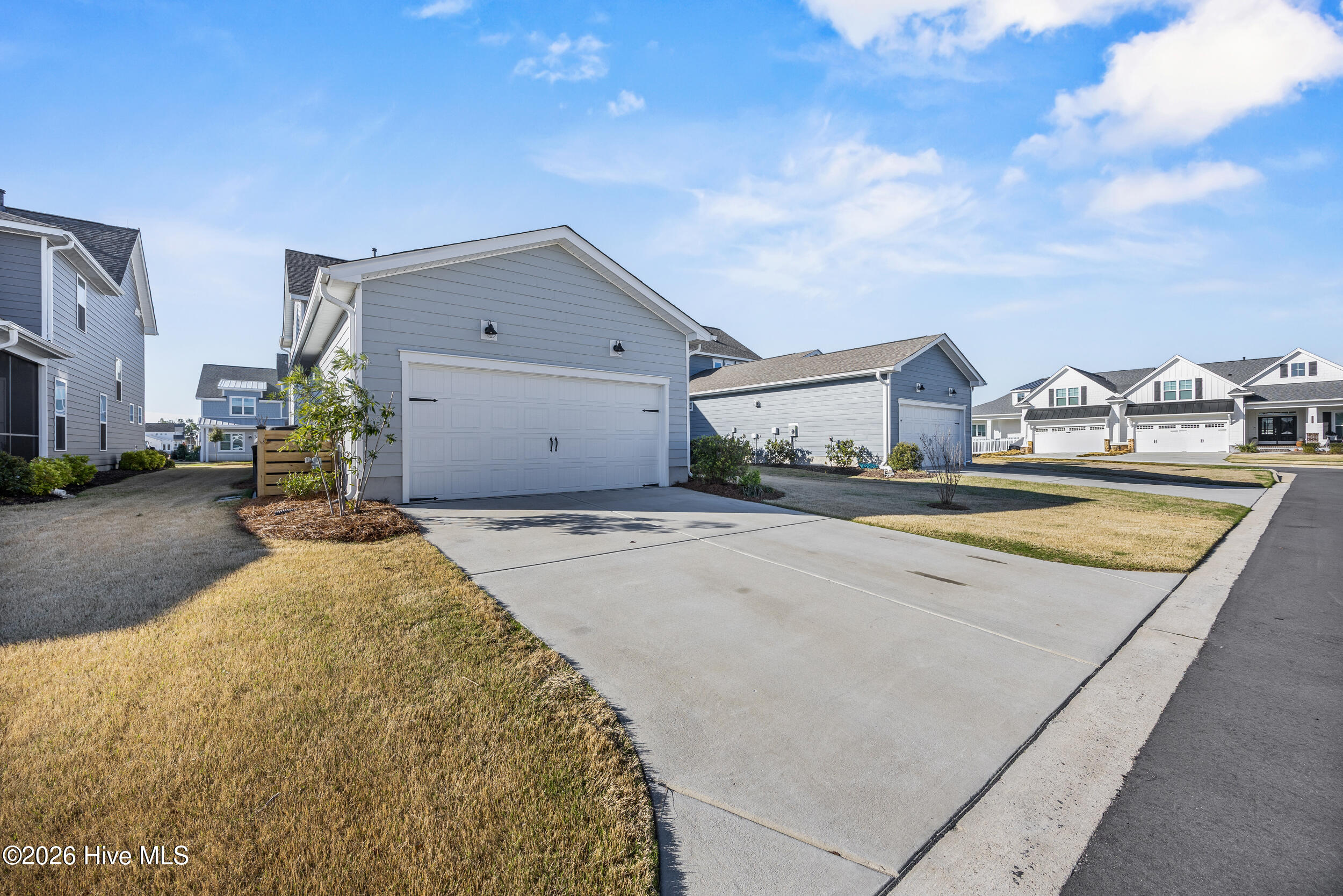 100561279 | Photo 25