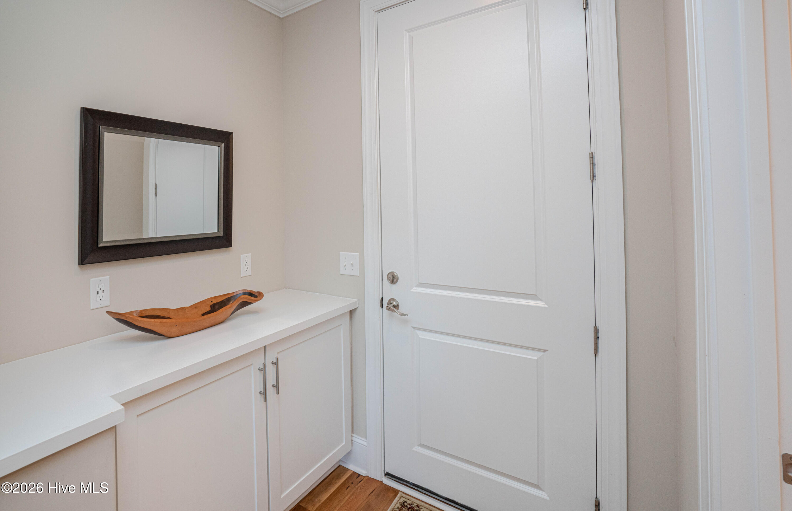 100550389 | Photo 72