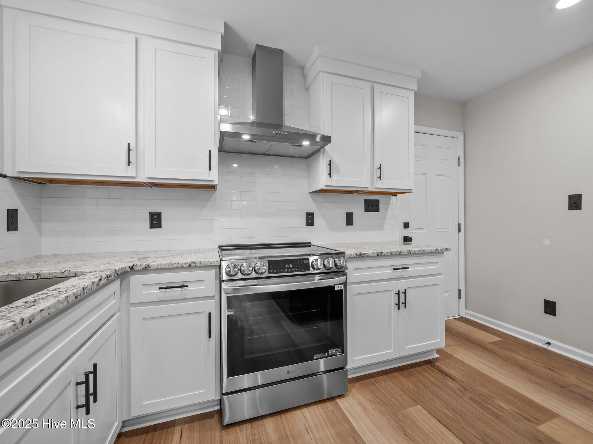 100539513 | Photo 12