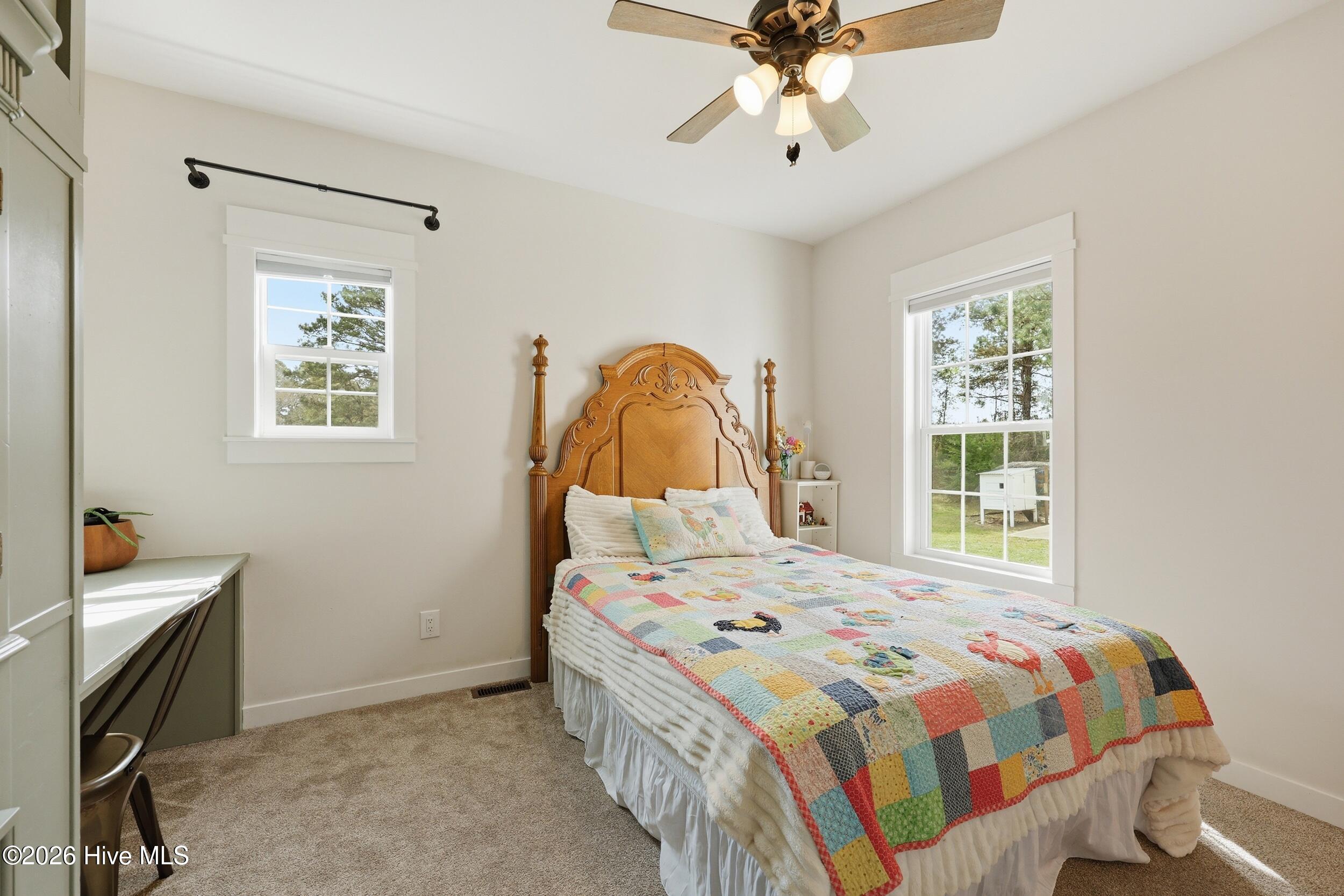 100562935 | Photo 41