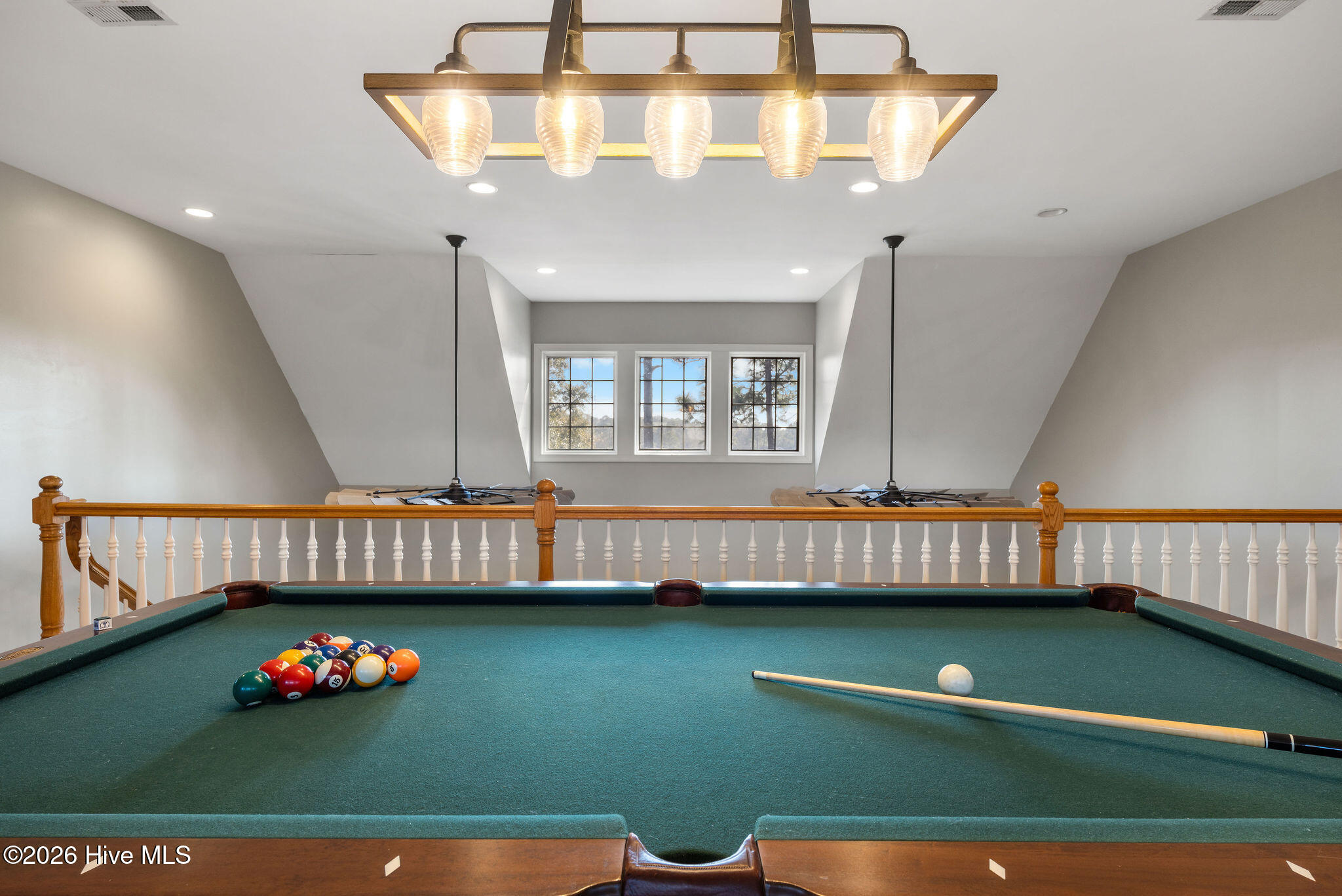 100553597 | Photo 47