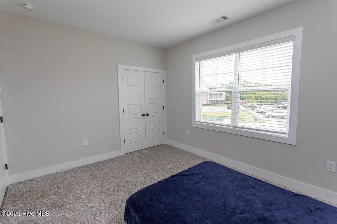 100511795 | Photo 24