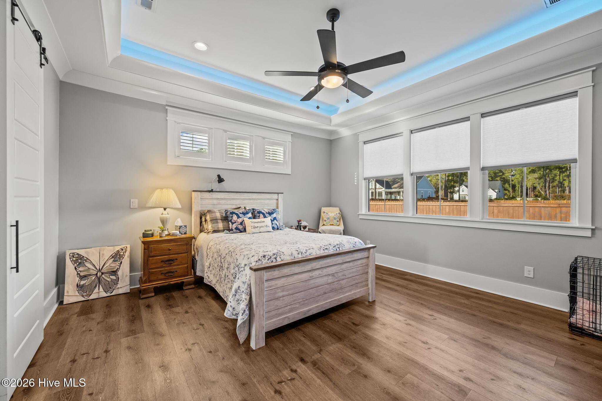 100555870 | Photo 23