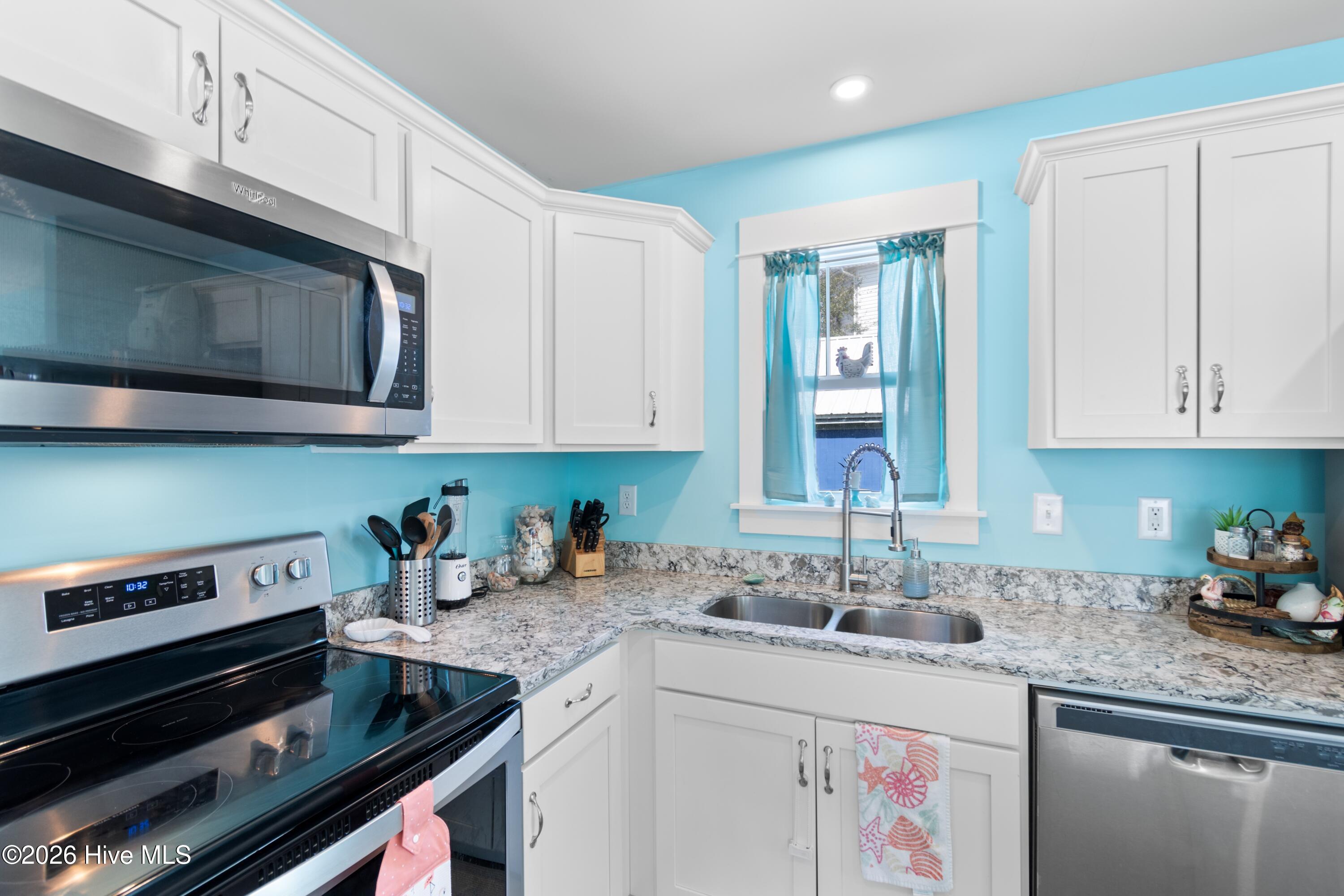 100558691 | Photo 12