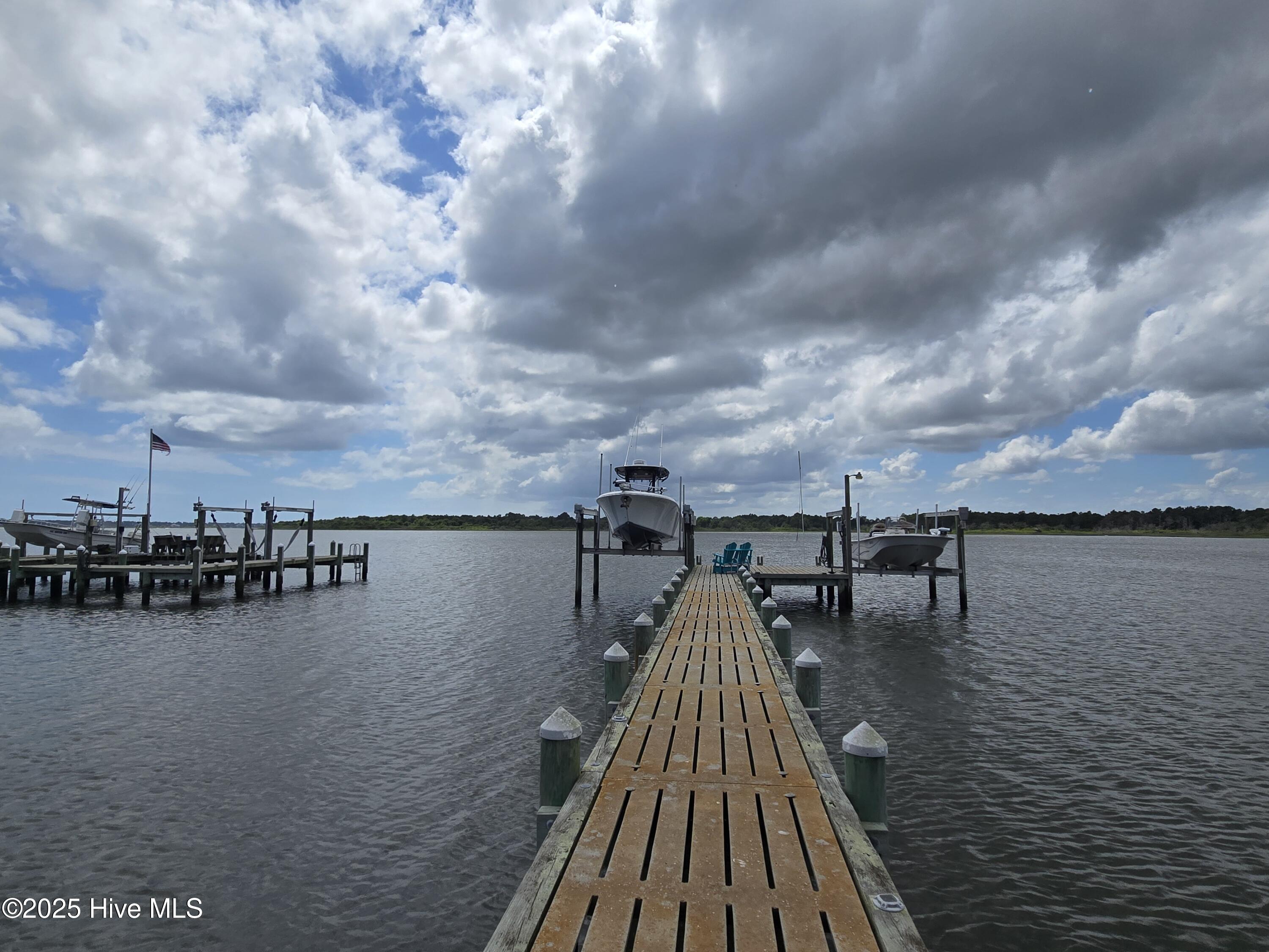 429 Live Oak Road,Newport