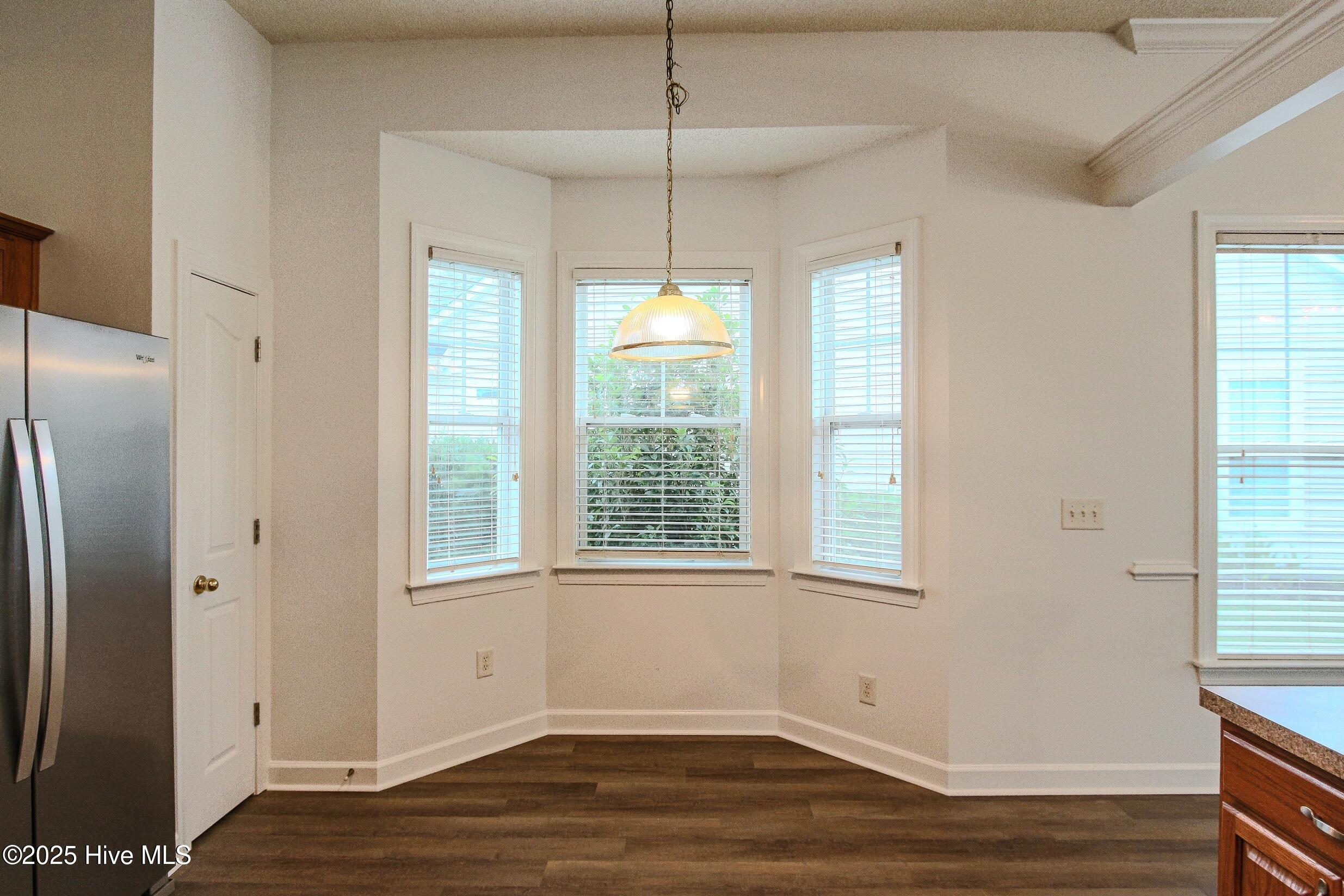 100525378 | Photo 24