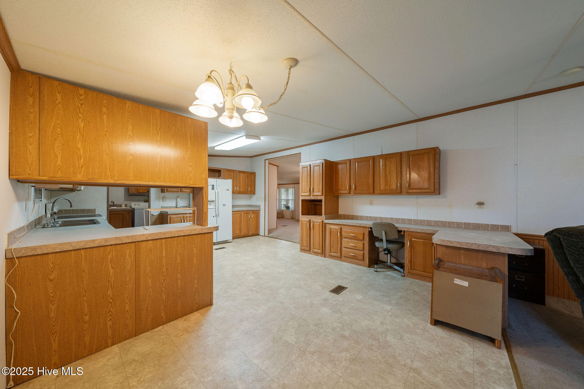 100513663 | Photo 13