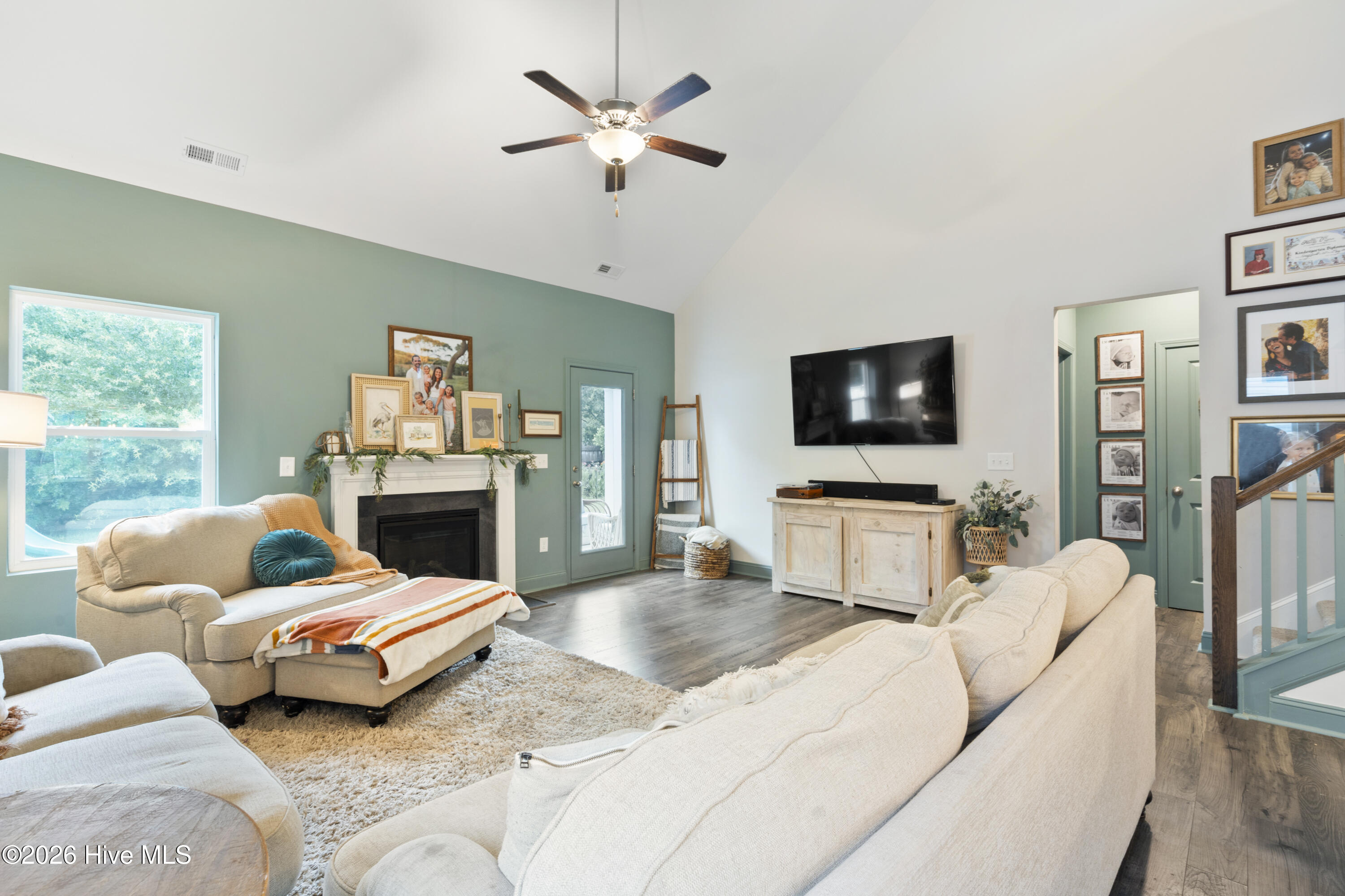 100564295 | Photo 20