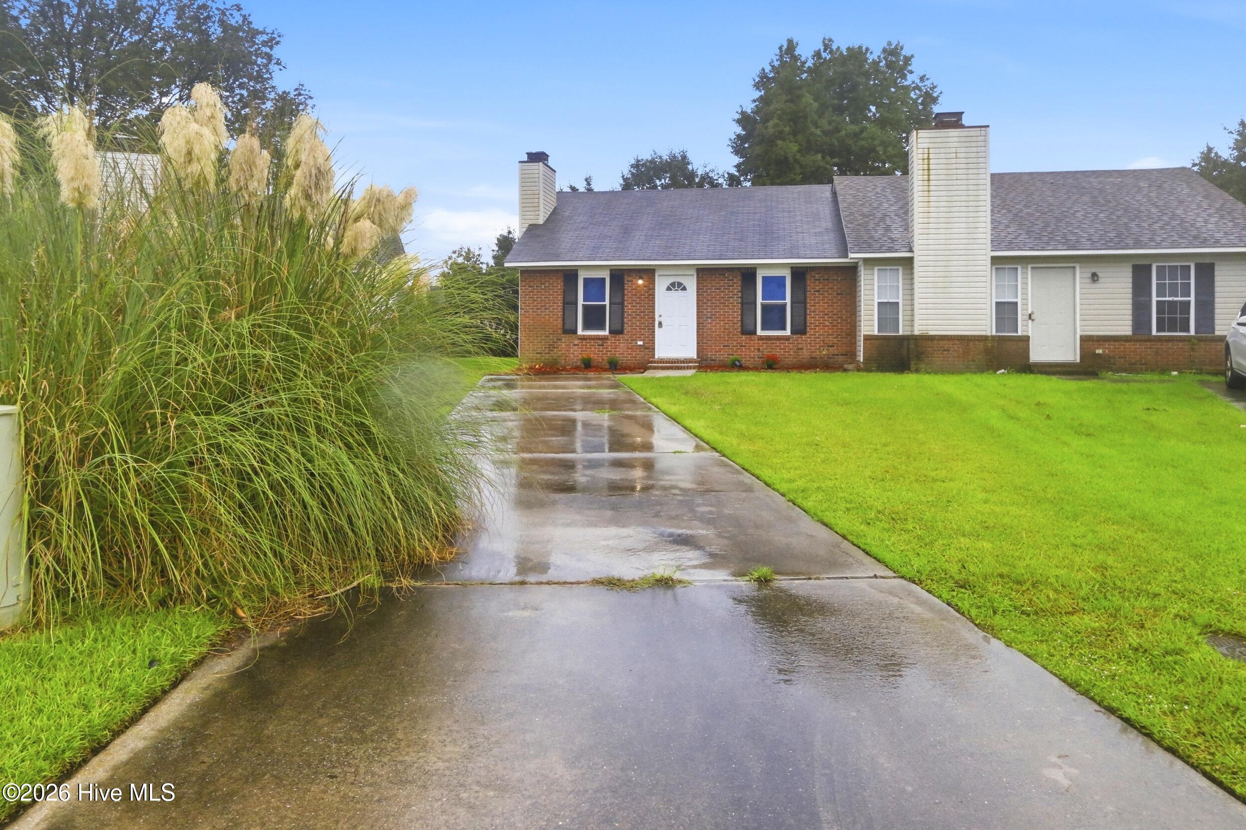 125 Live Oak Court,Midway Park