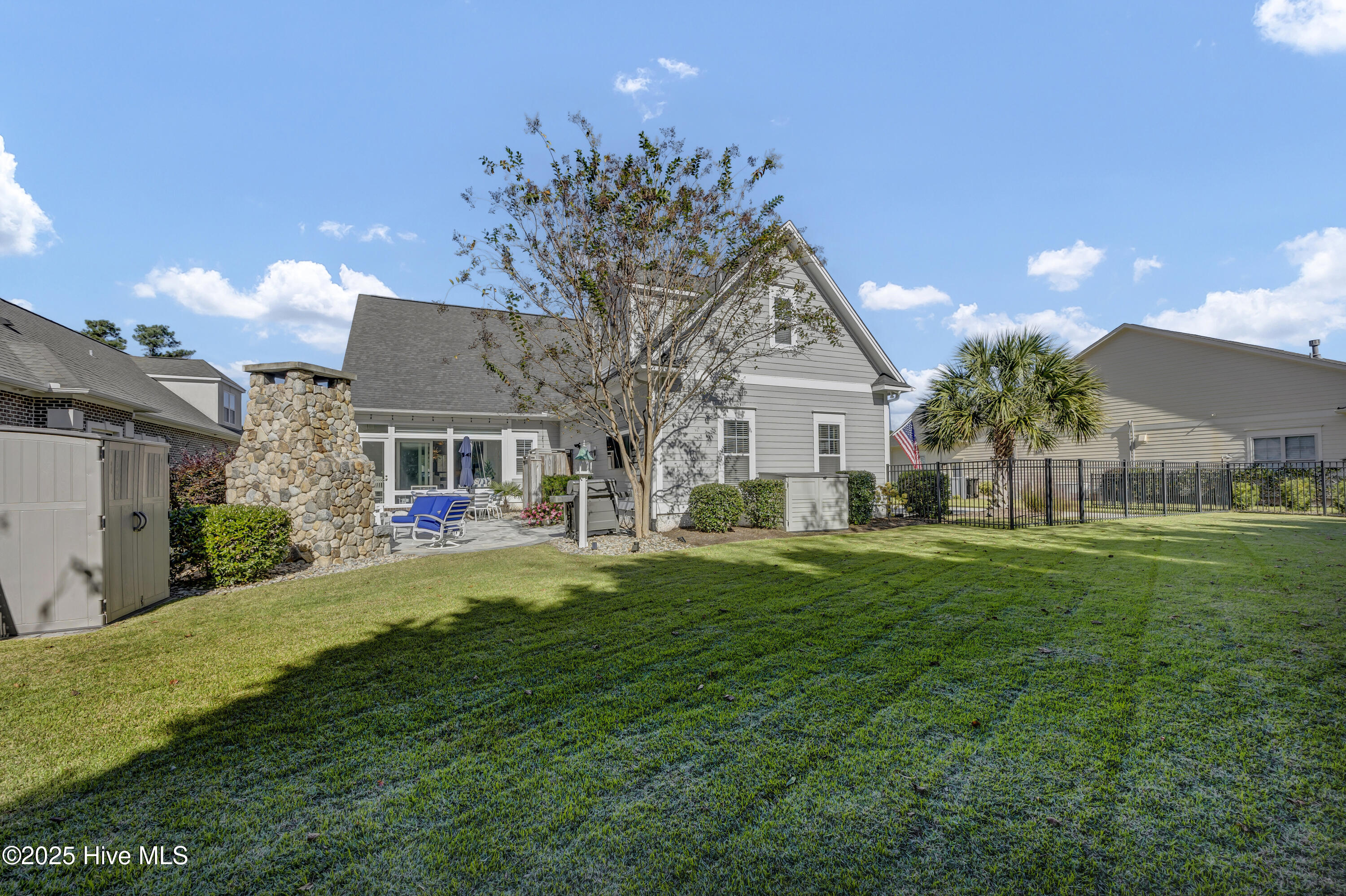 100538273 | Photo 44