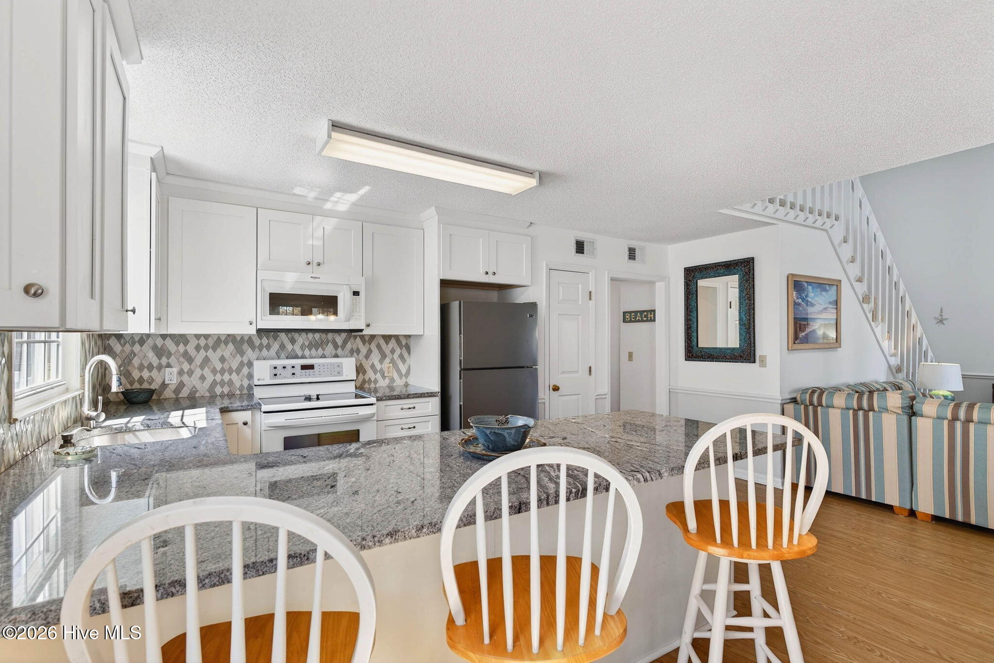 100564703 | Photo 11