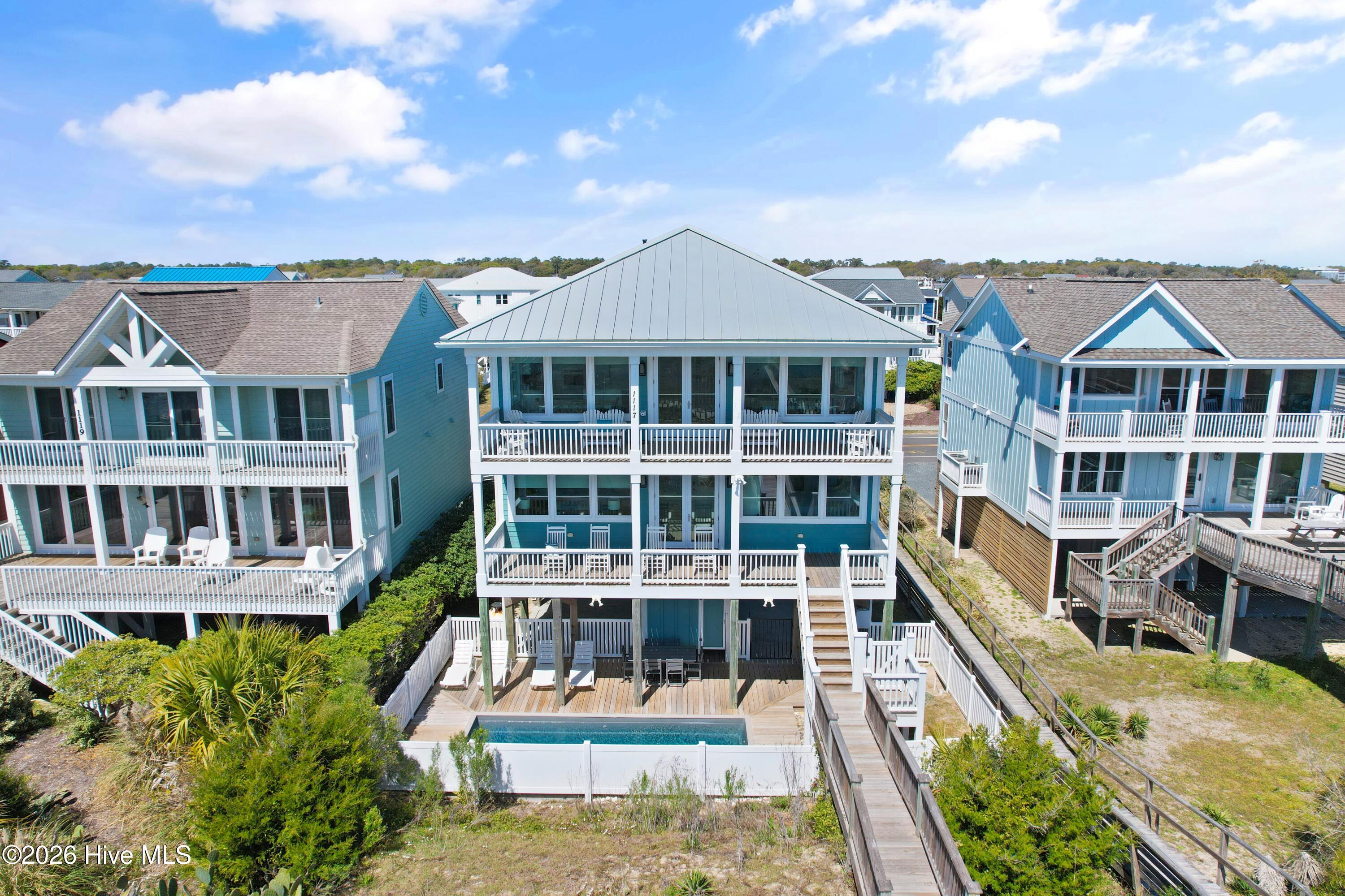 100564147 | Photo 70