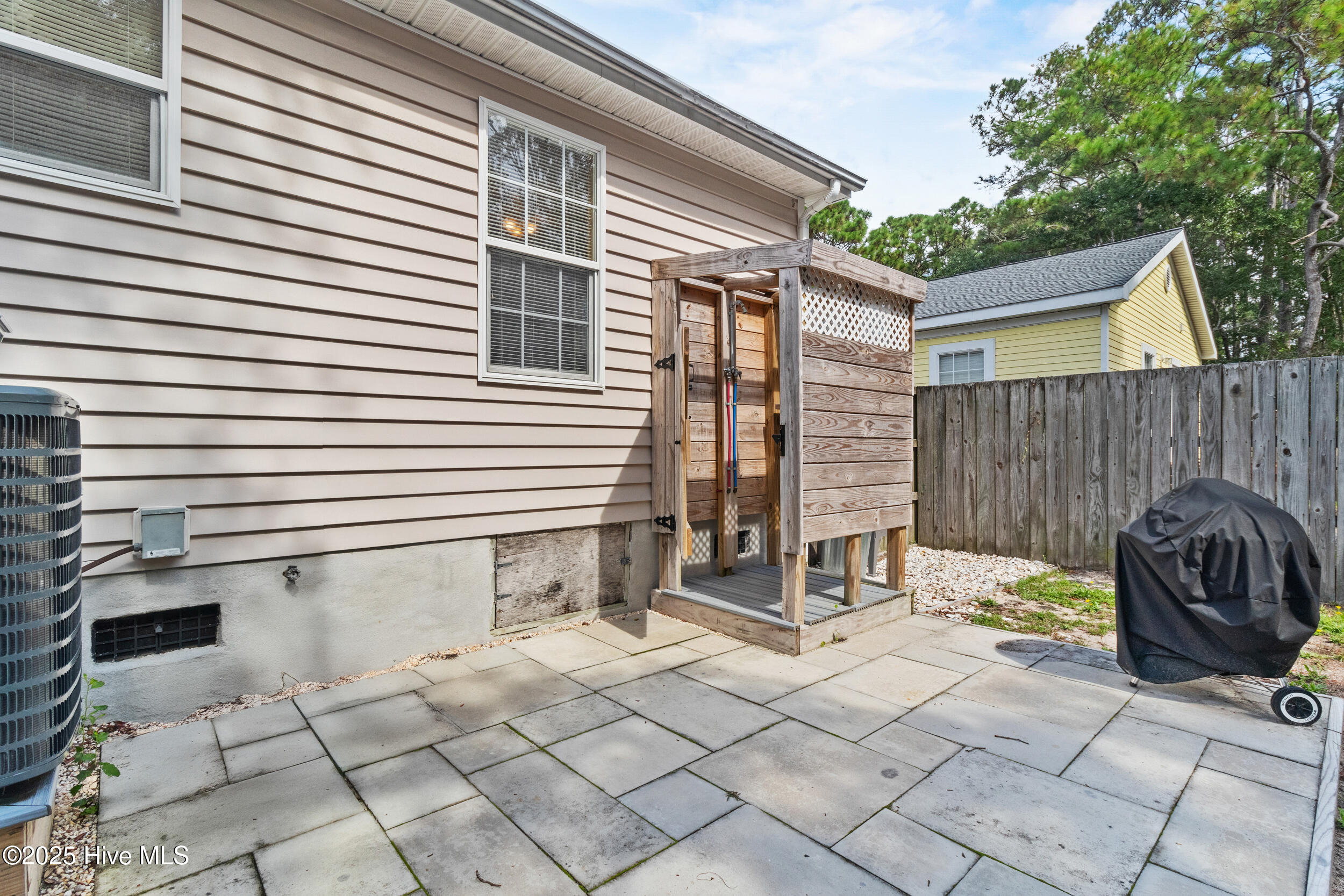 100525296 | Photo 34