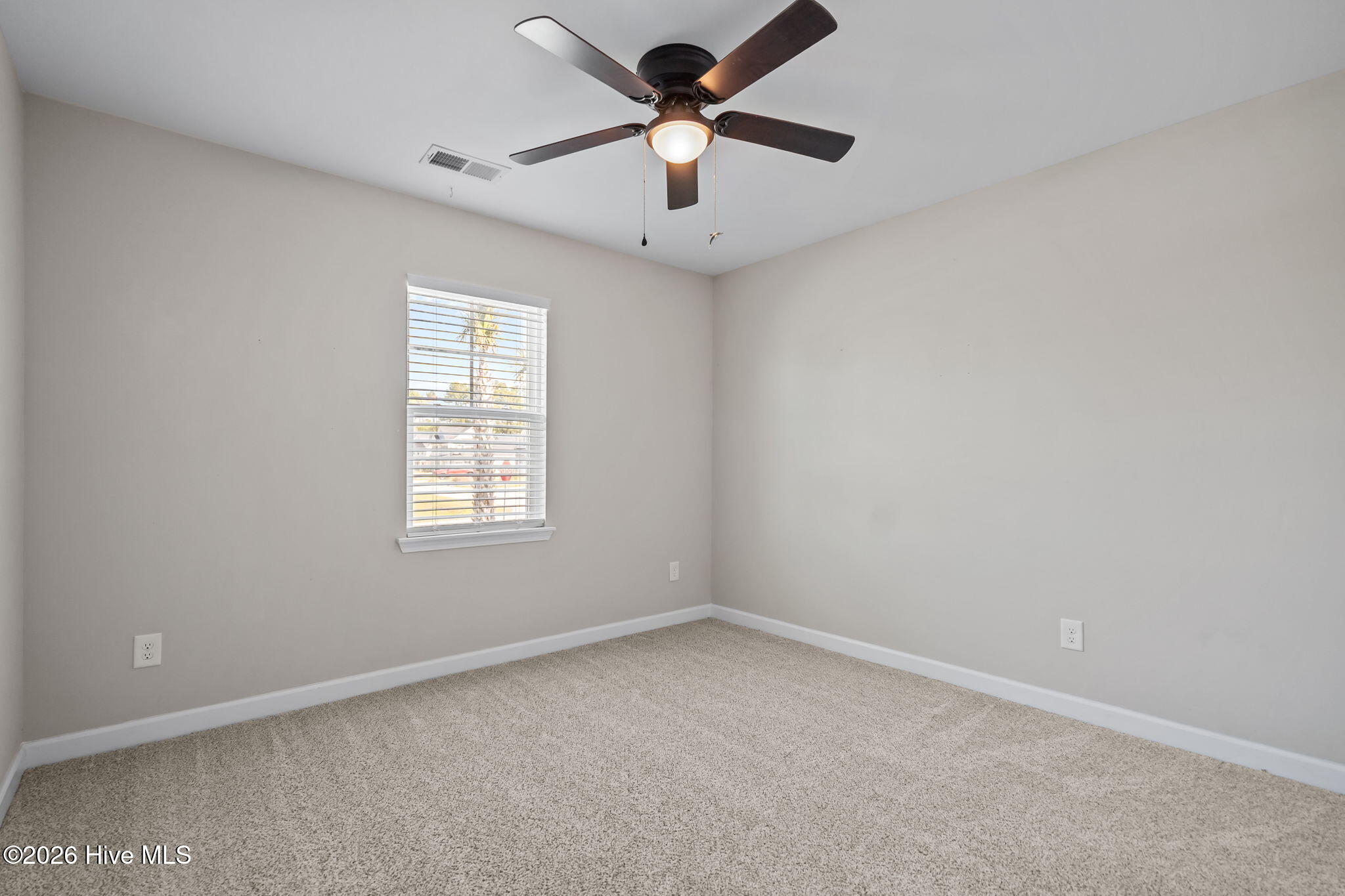 100561412 | Photo 24