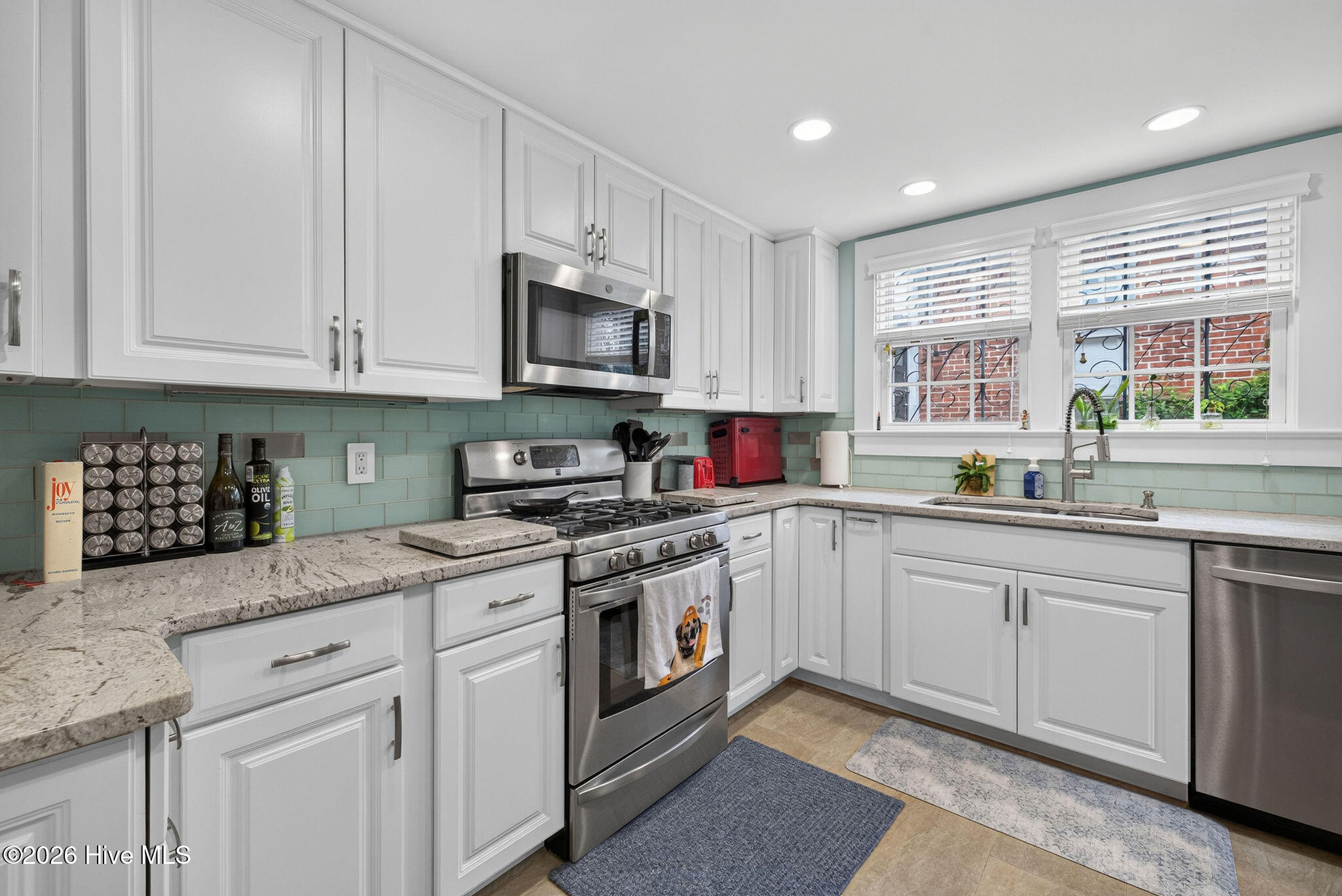 Fully updated kitchen with plenty of cabinets and storage