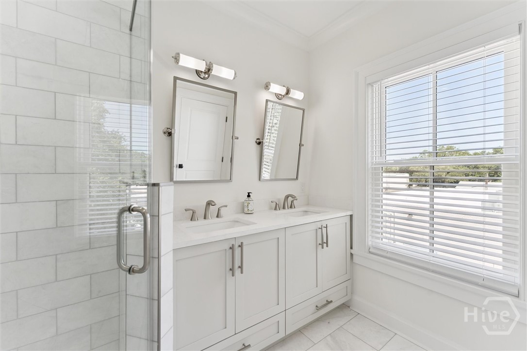 554 E McDonough, Savannah, GA 31401 Listing Photo  13
