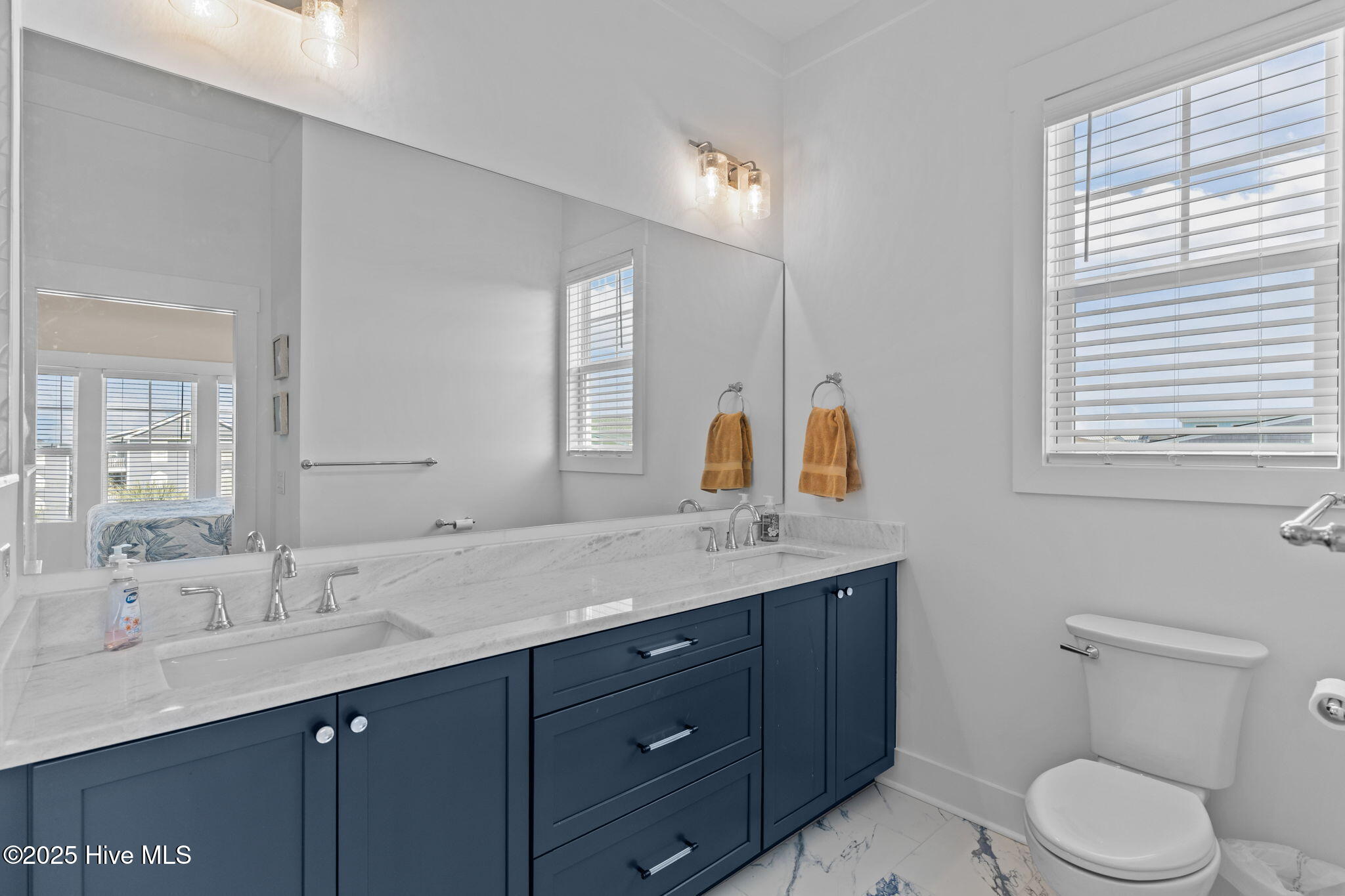 100545379 | Photo 31