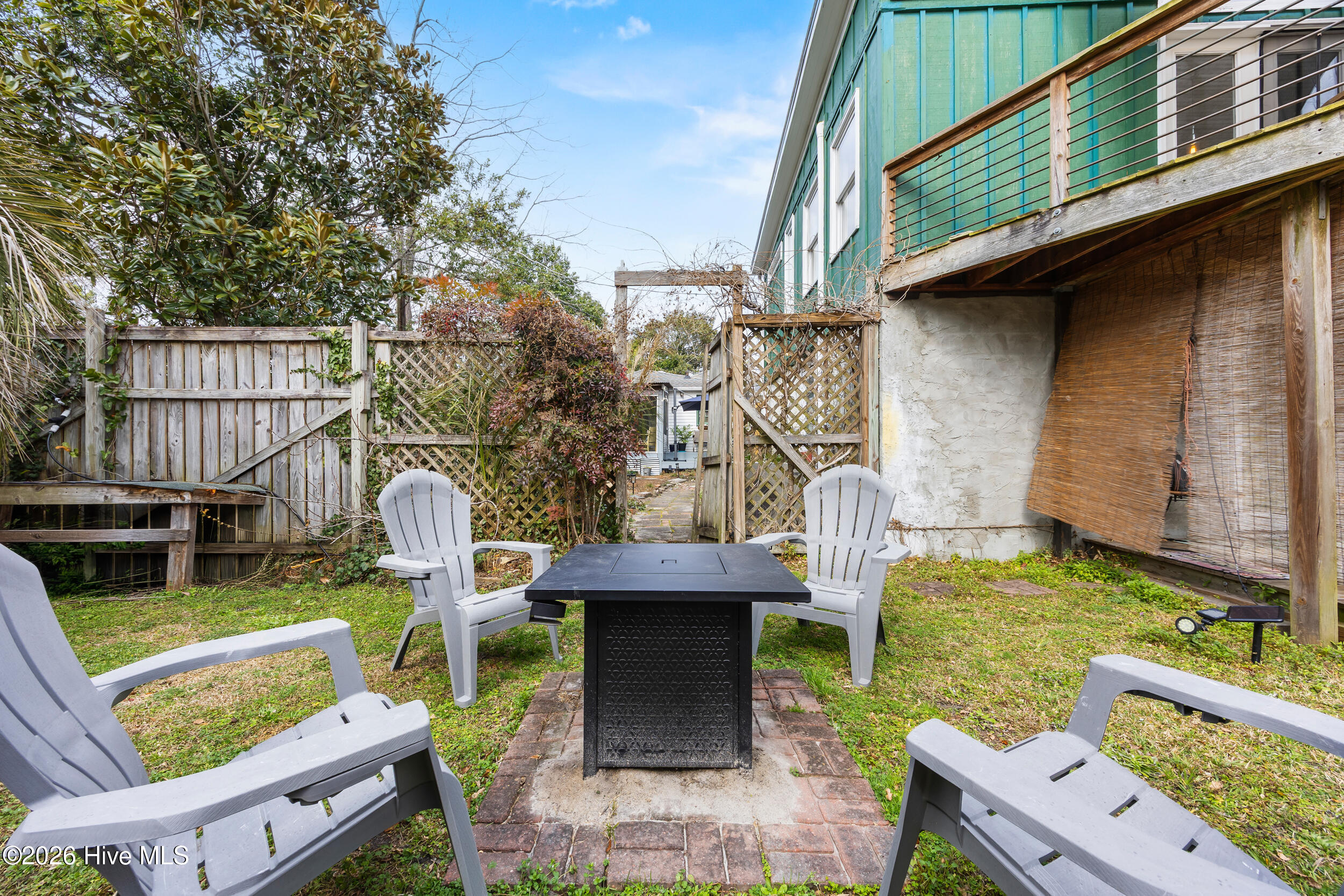 100559586 | Photo 79