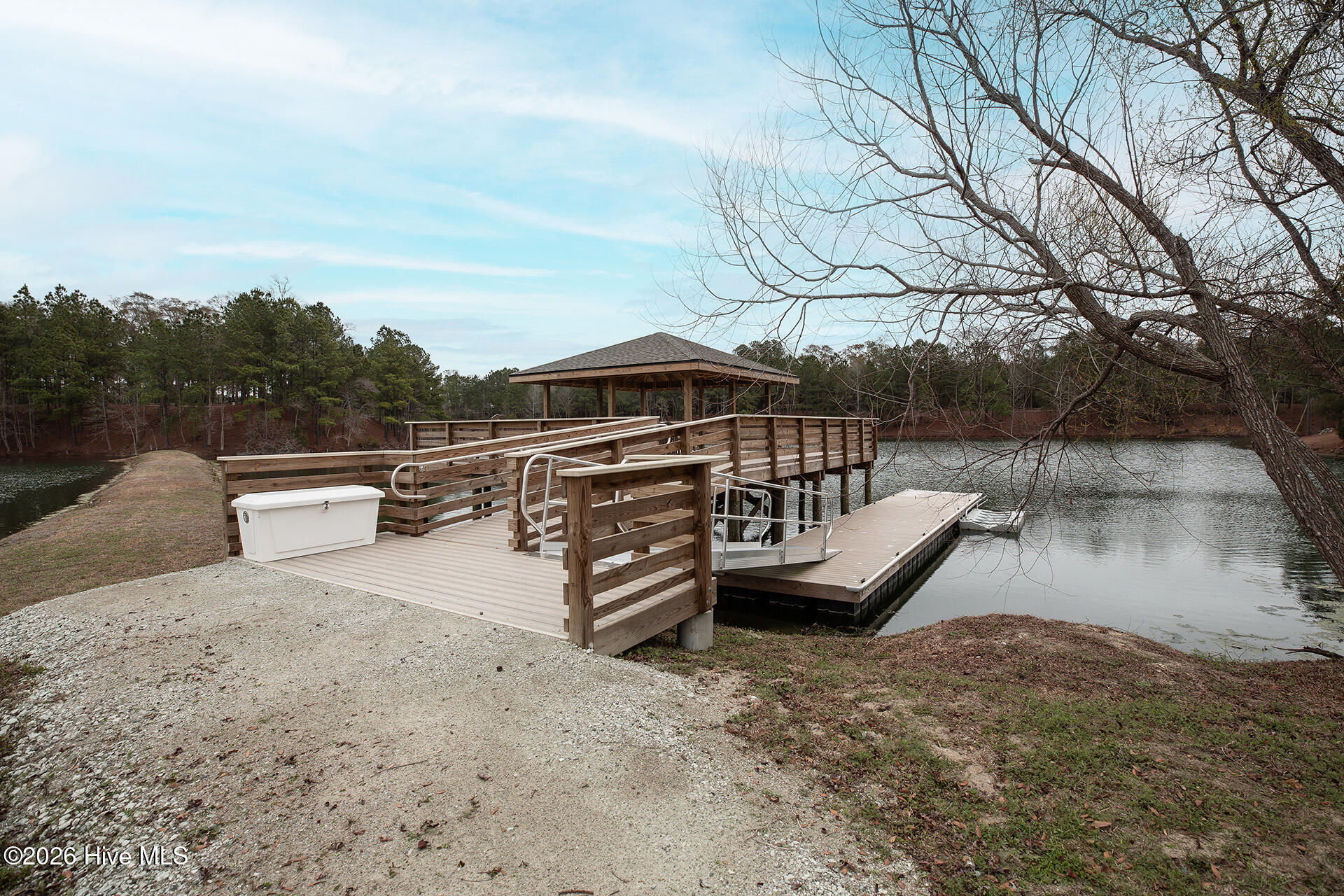 100563450 | Photo 56