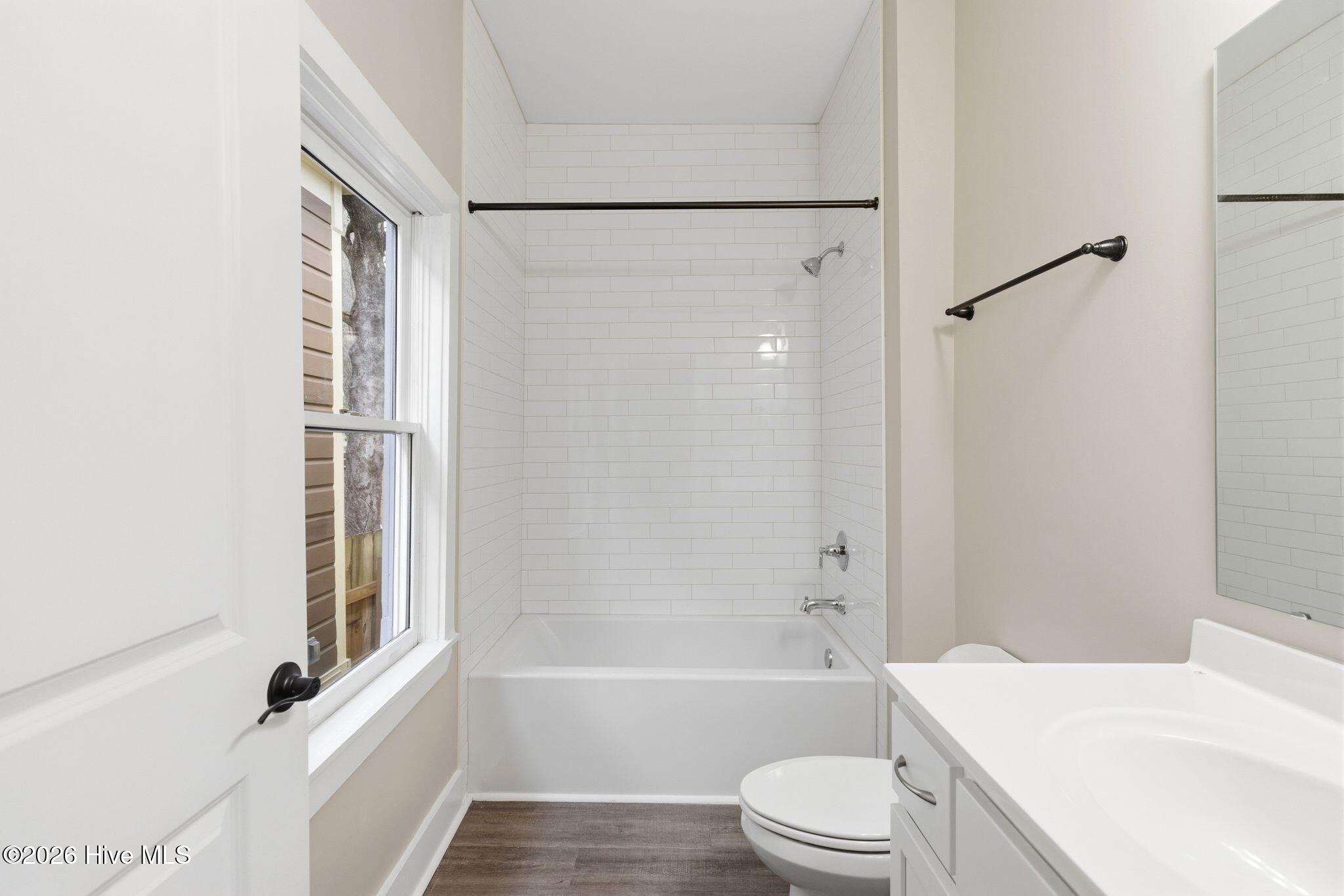 100562420 | Photo 20