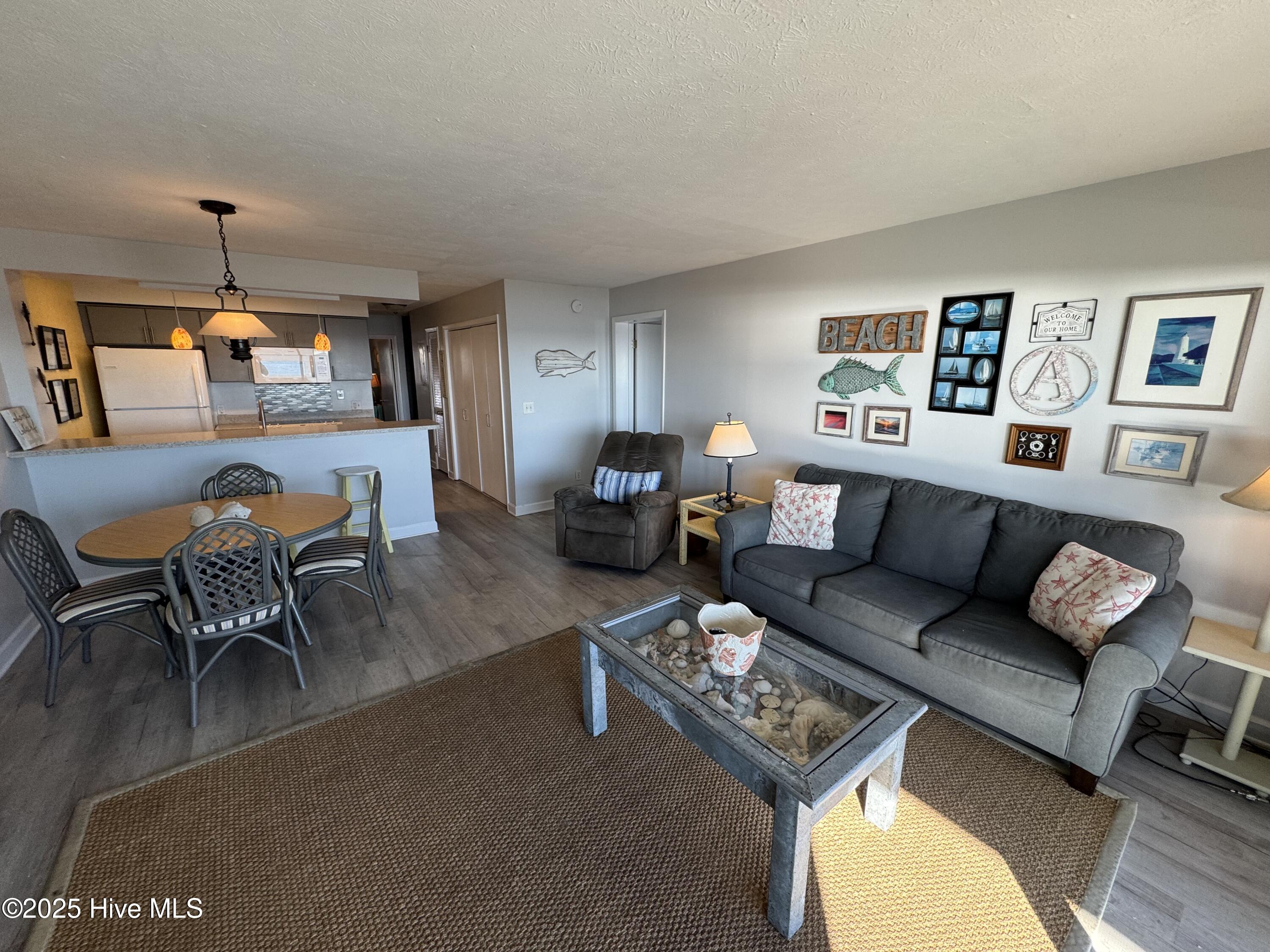 100545442 | Photo 10