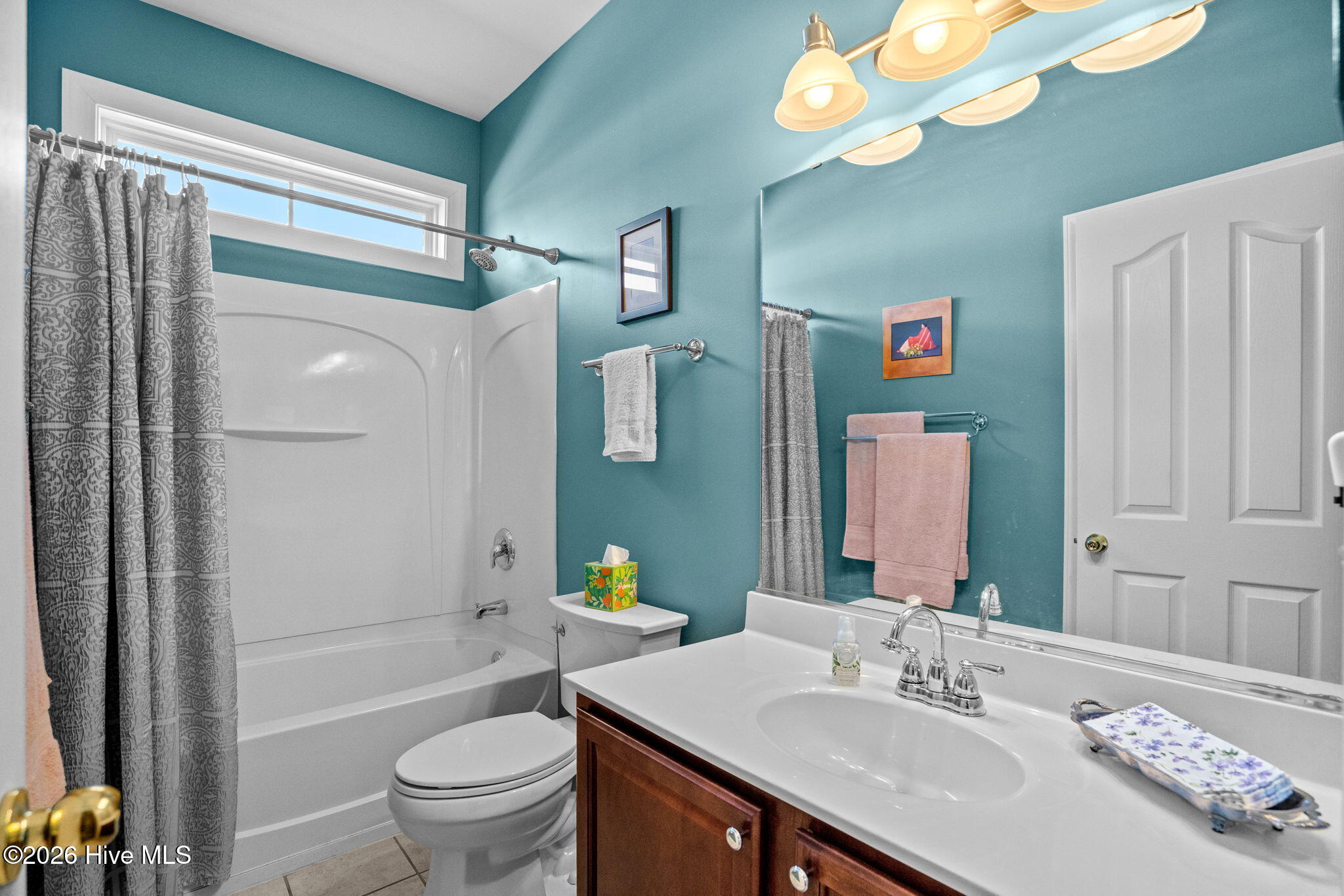 100546321 | Photo 23