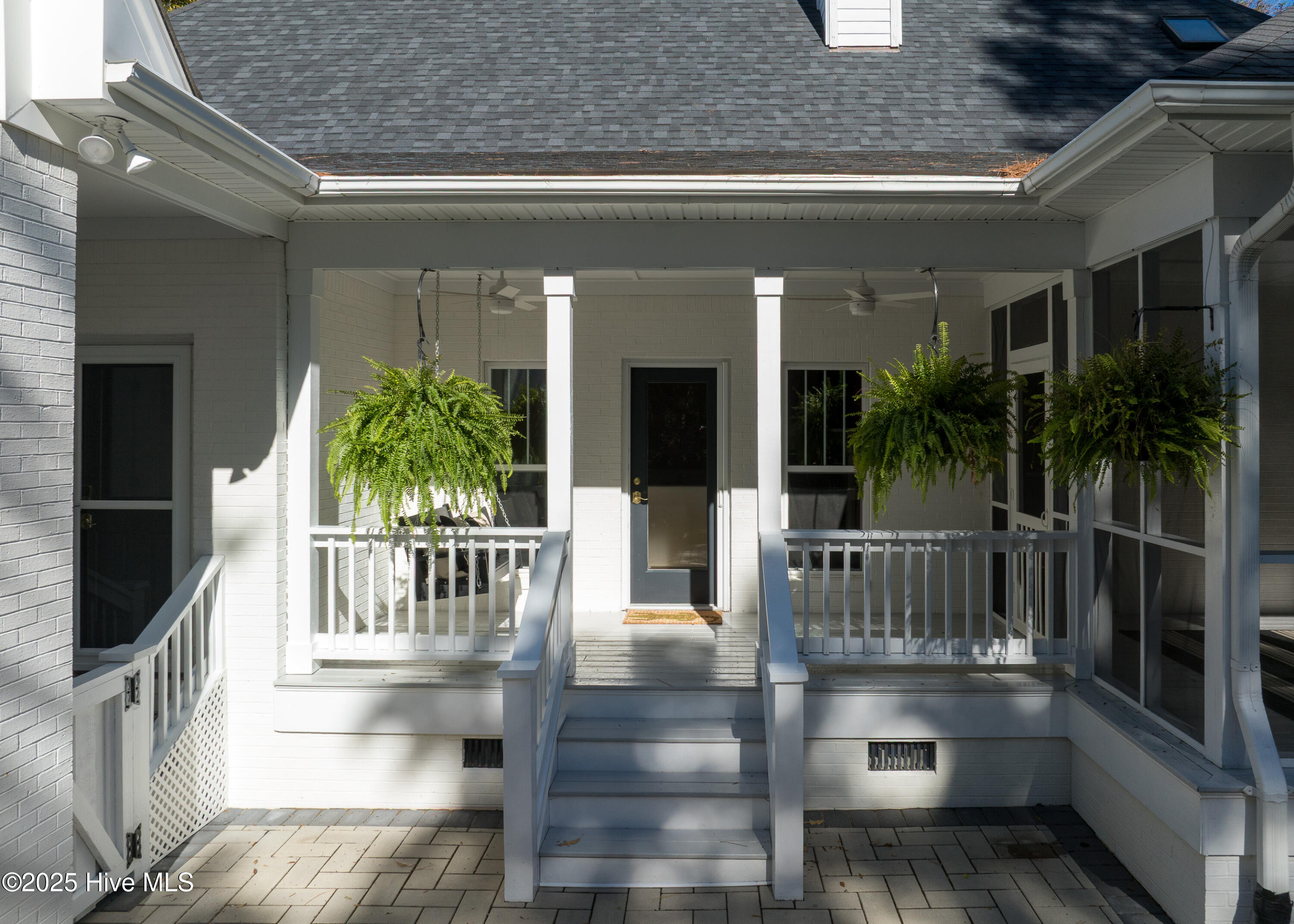 100547922 | Photo 48