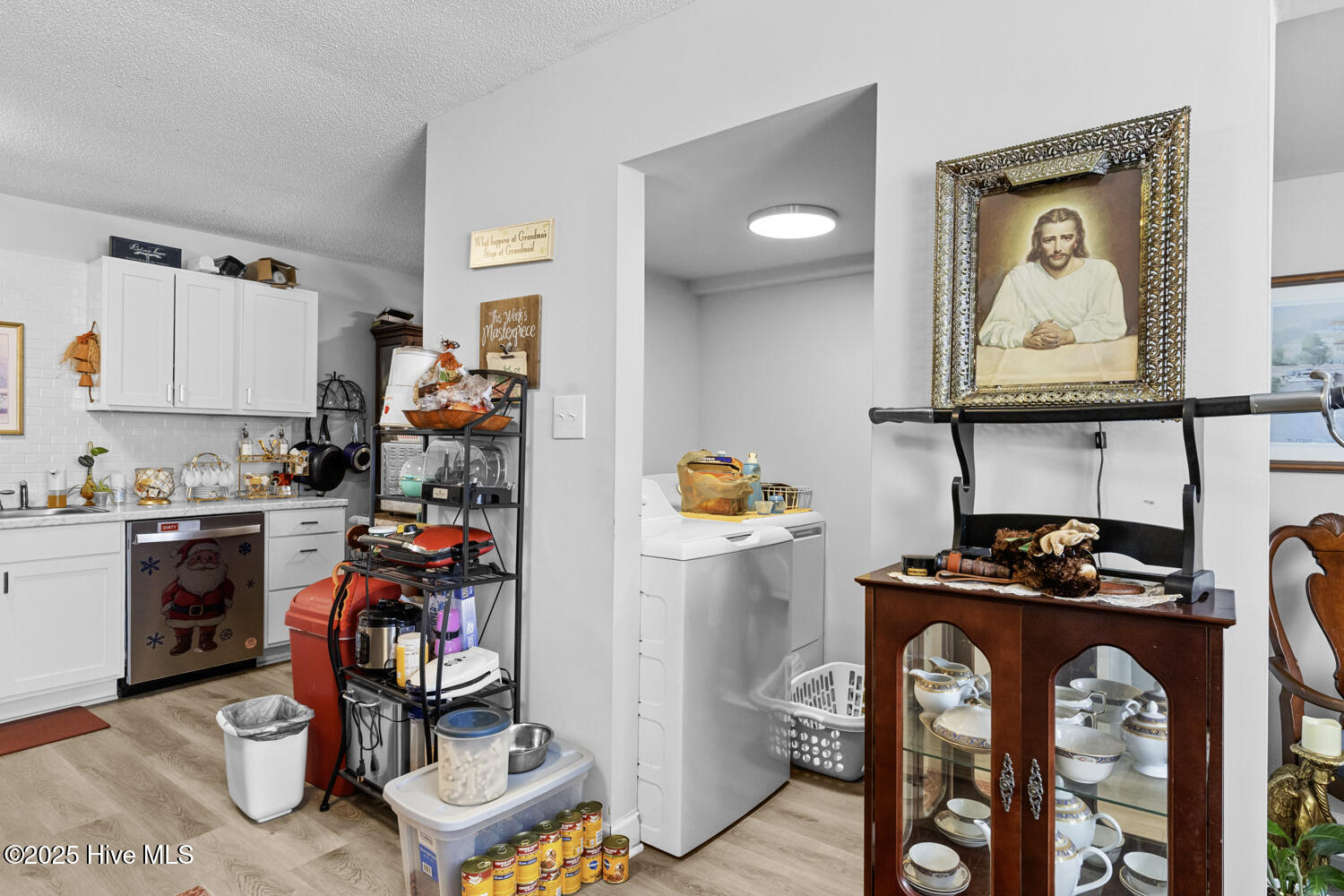 100545994 | Photo 11