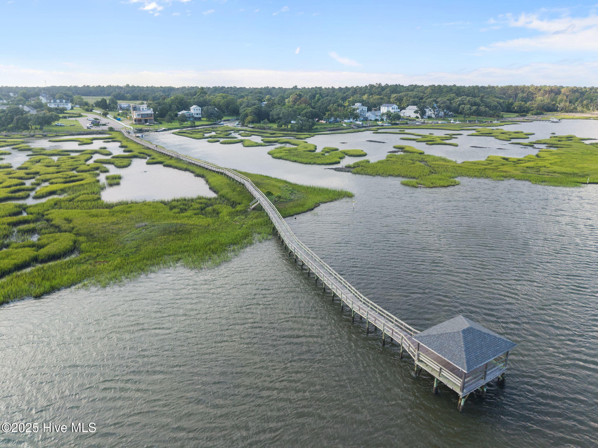 100518834 | Photo 72