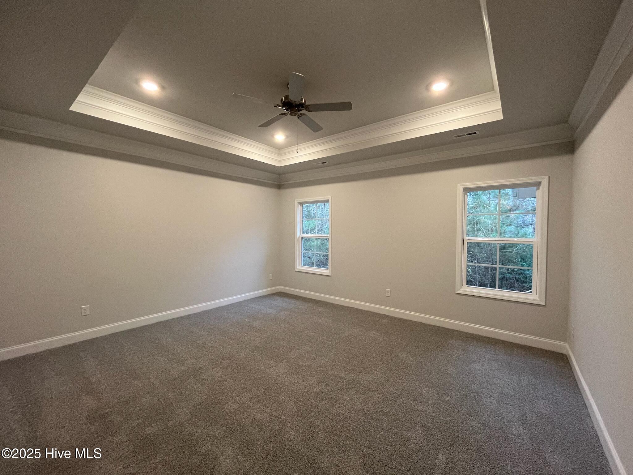 100545325 | Photo 18