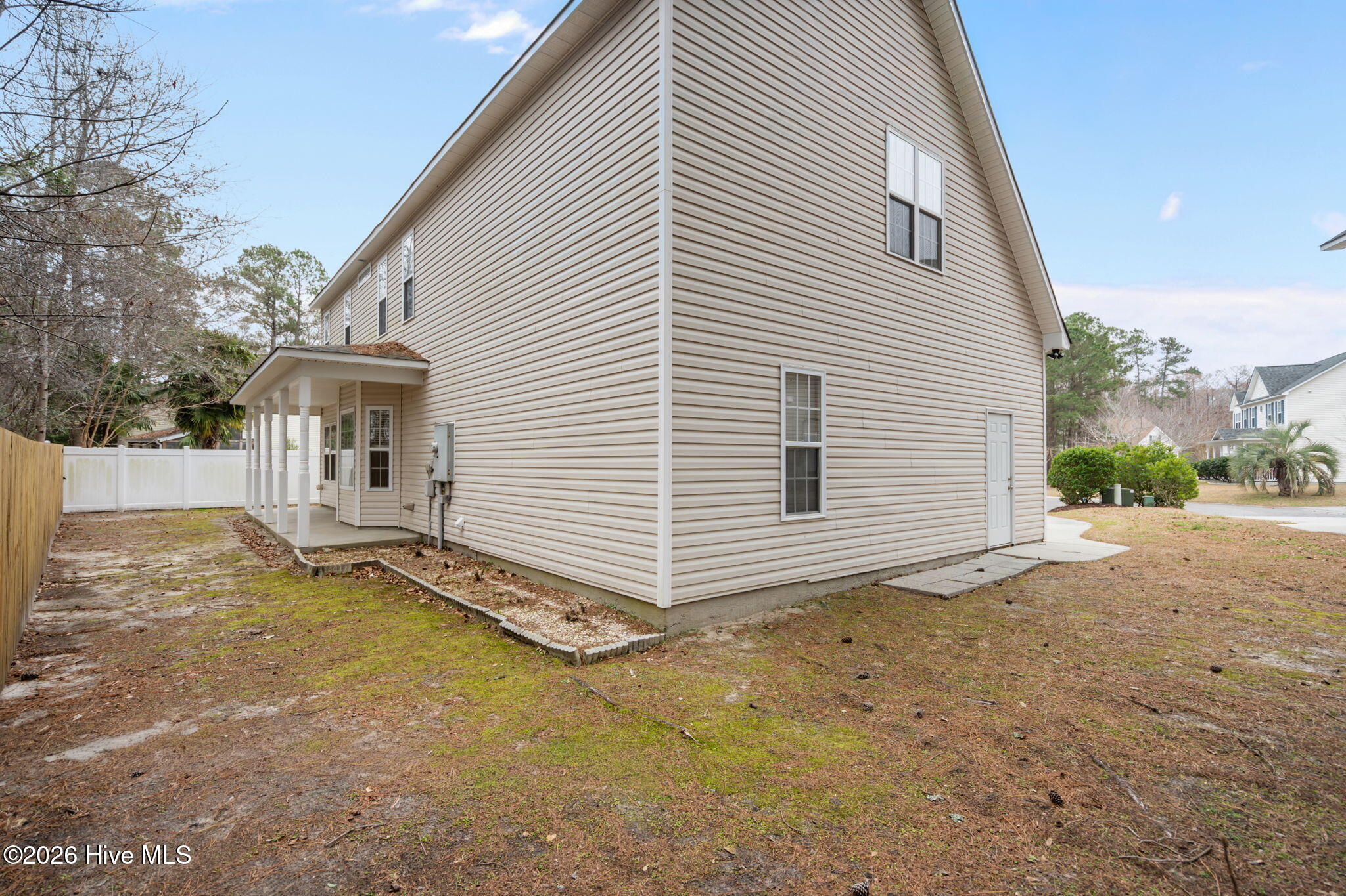 100558076 | Photo 42