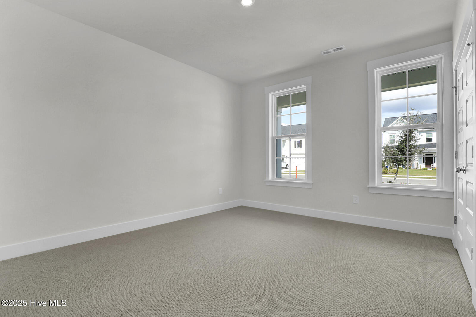 100514994 | Photo 15