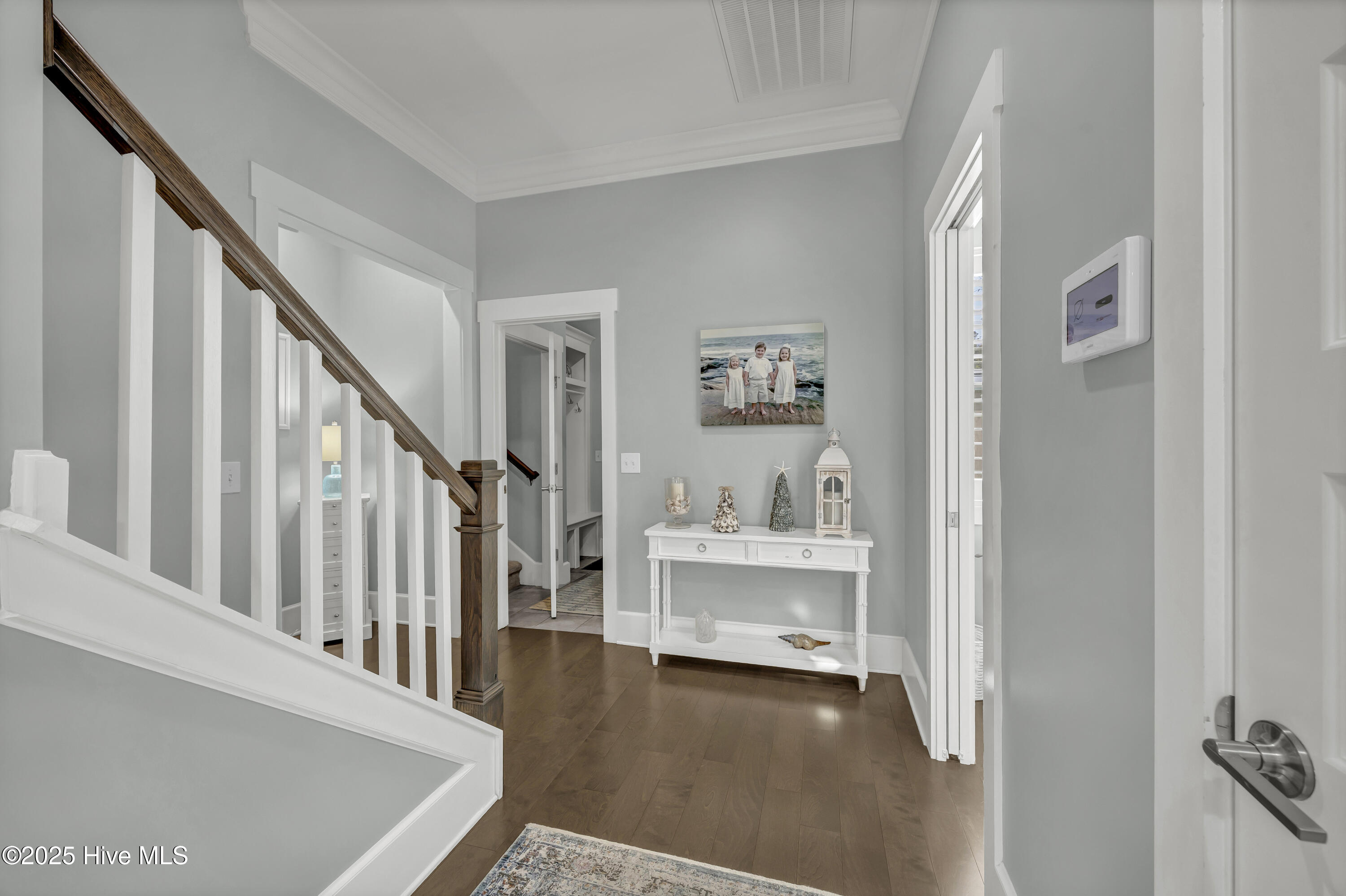 100538273 | Photo 25