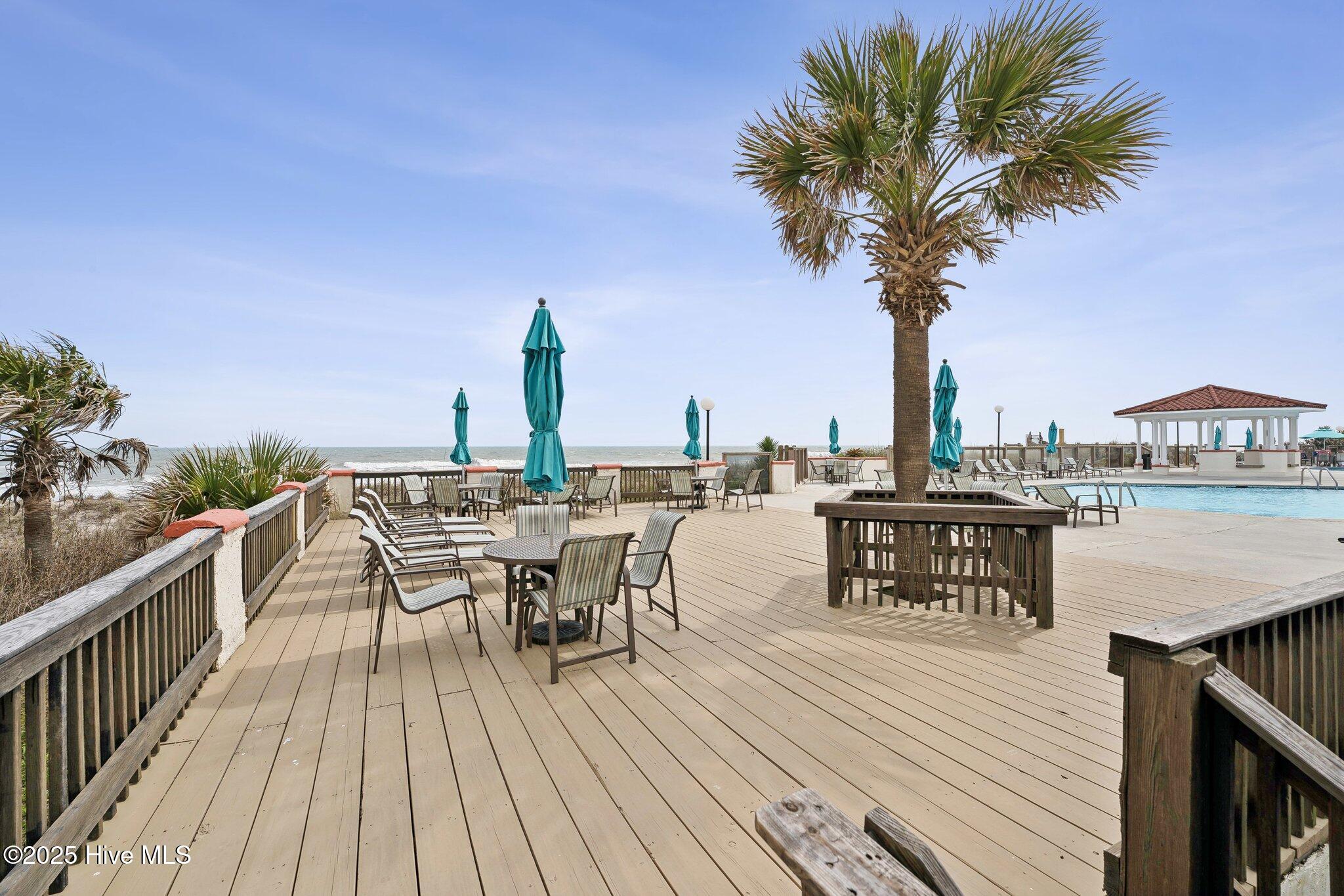 100562978 | Photo 34