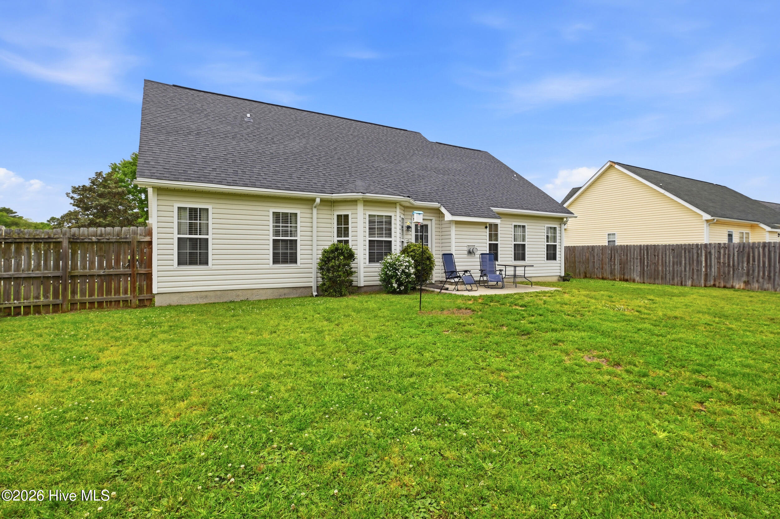 100565195 | Photo 36