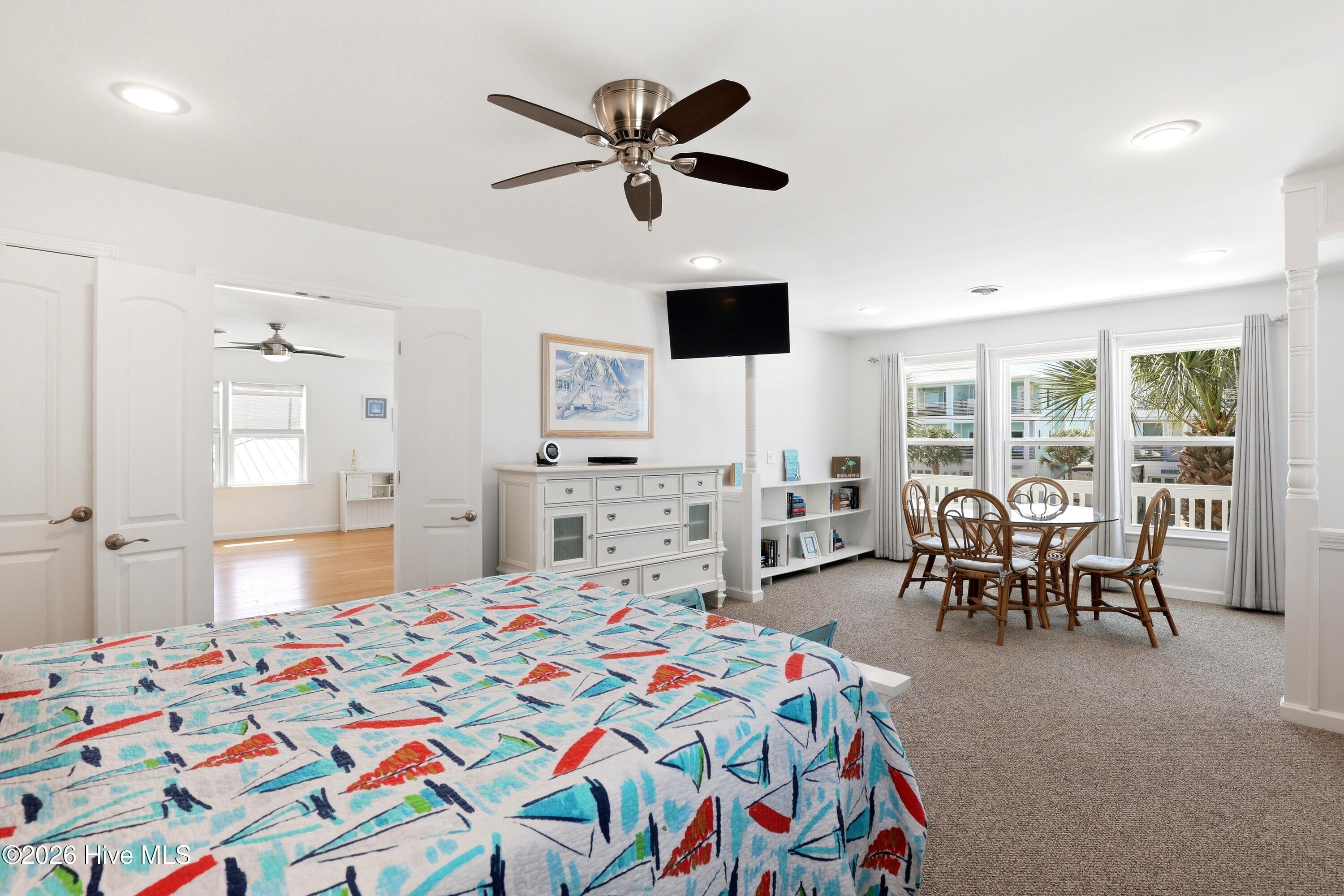 100569412 | Photo 17