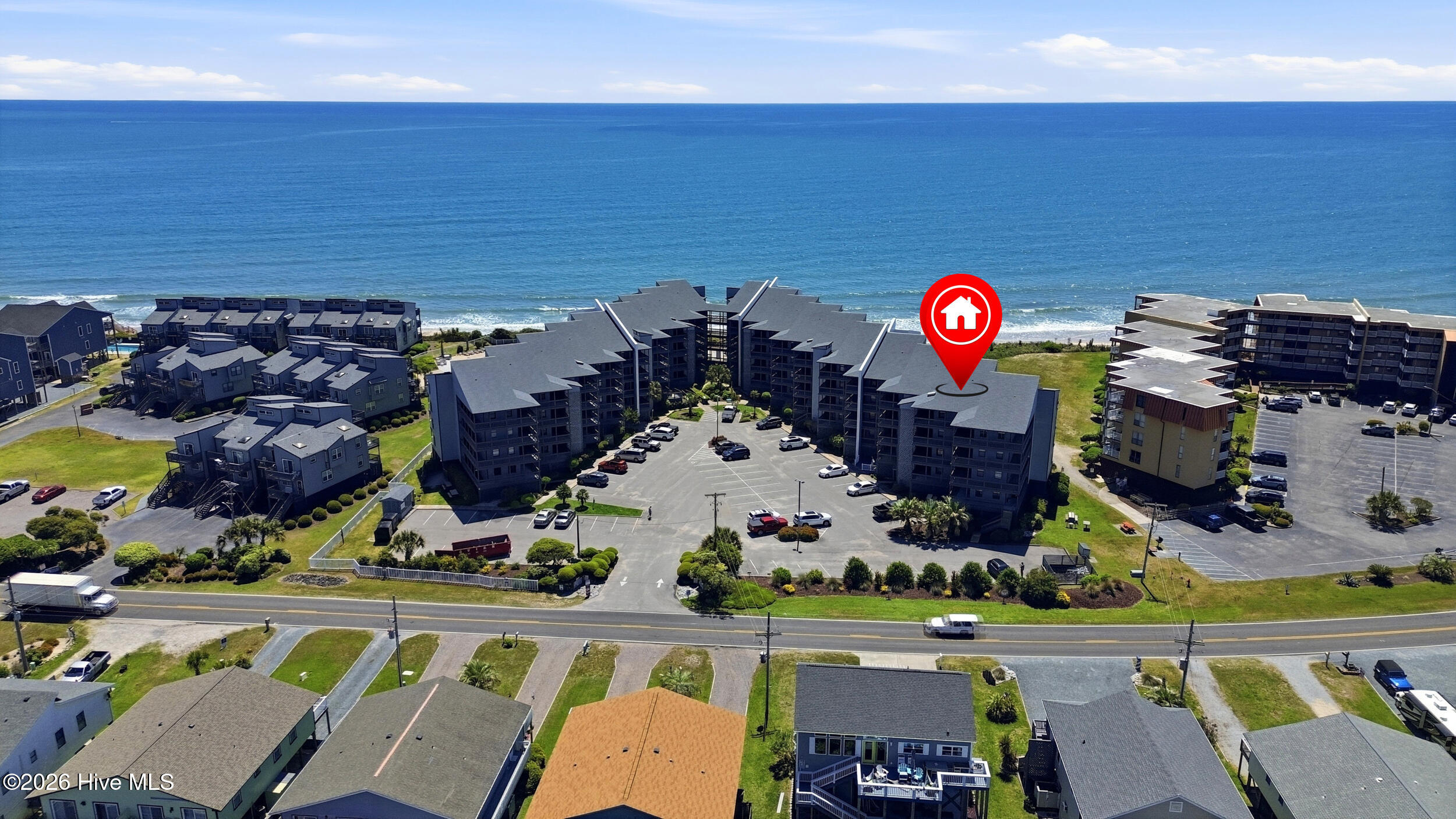 100569136 | Photo 32