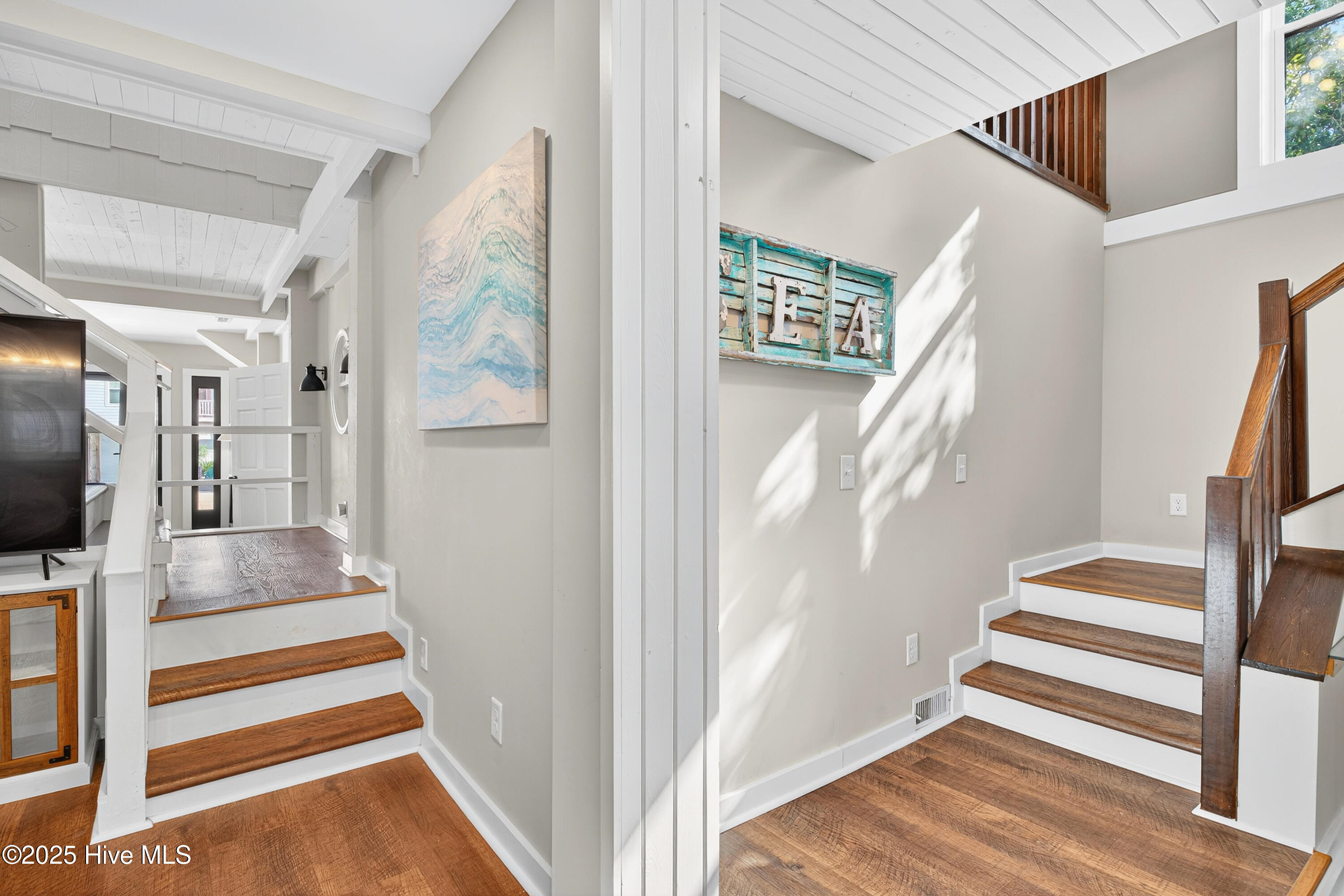 100537887 | Photo 33