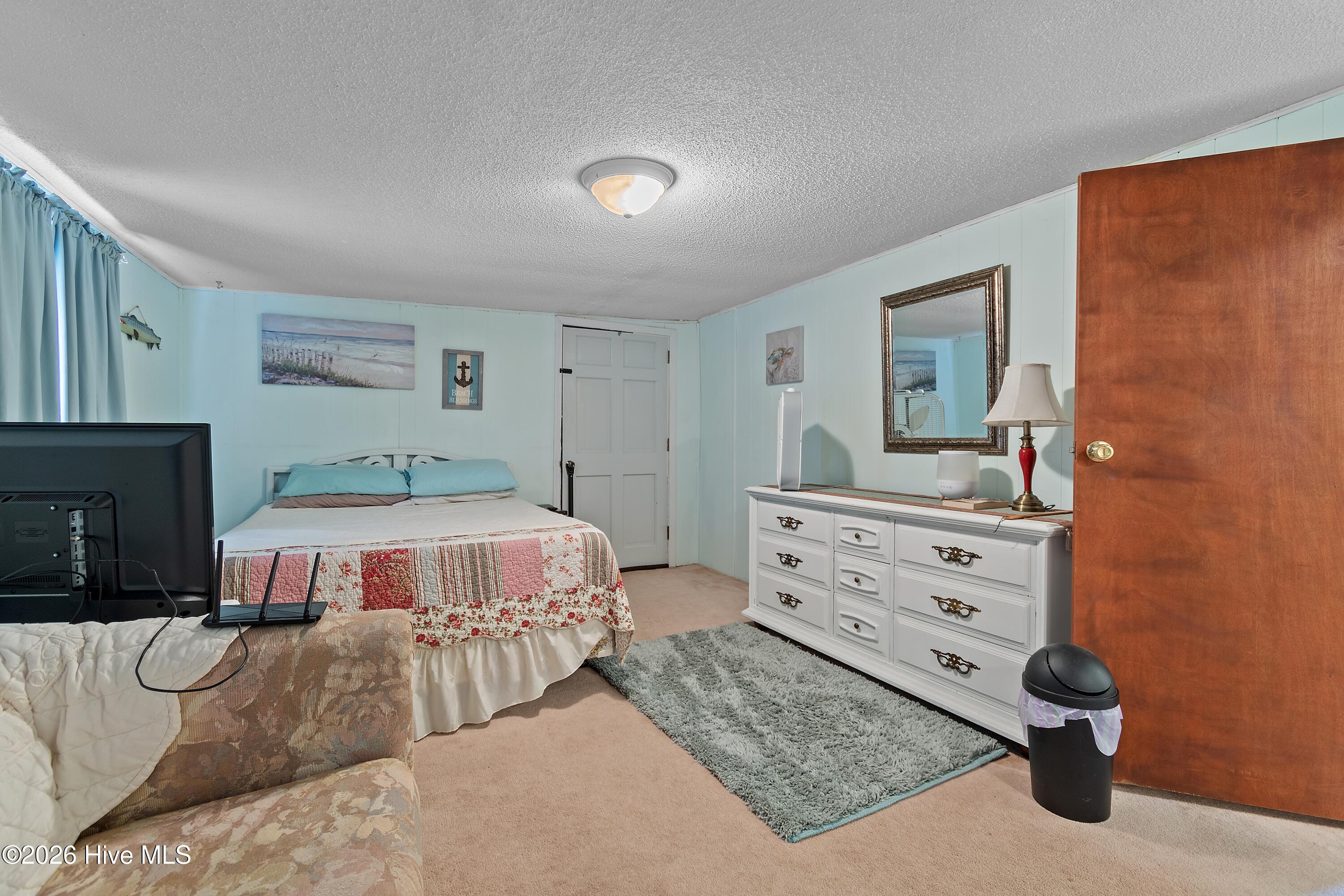 100563762 | Photo 22