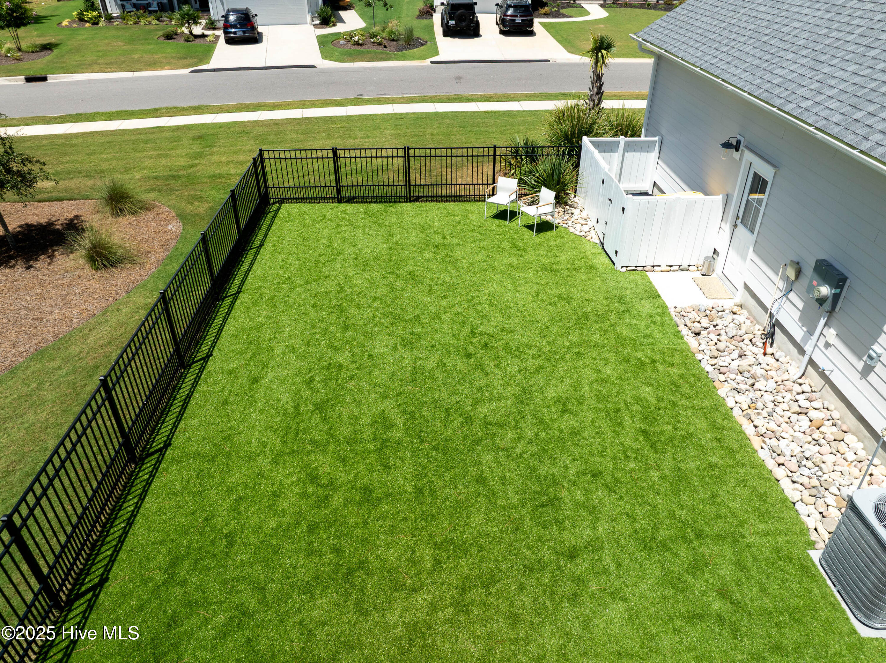 100542822 | Photo 37