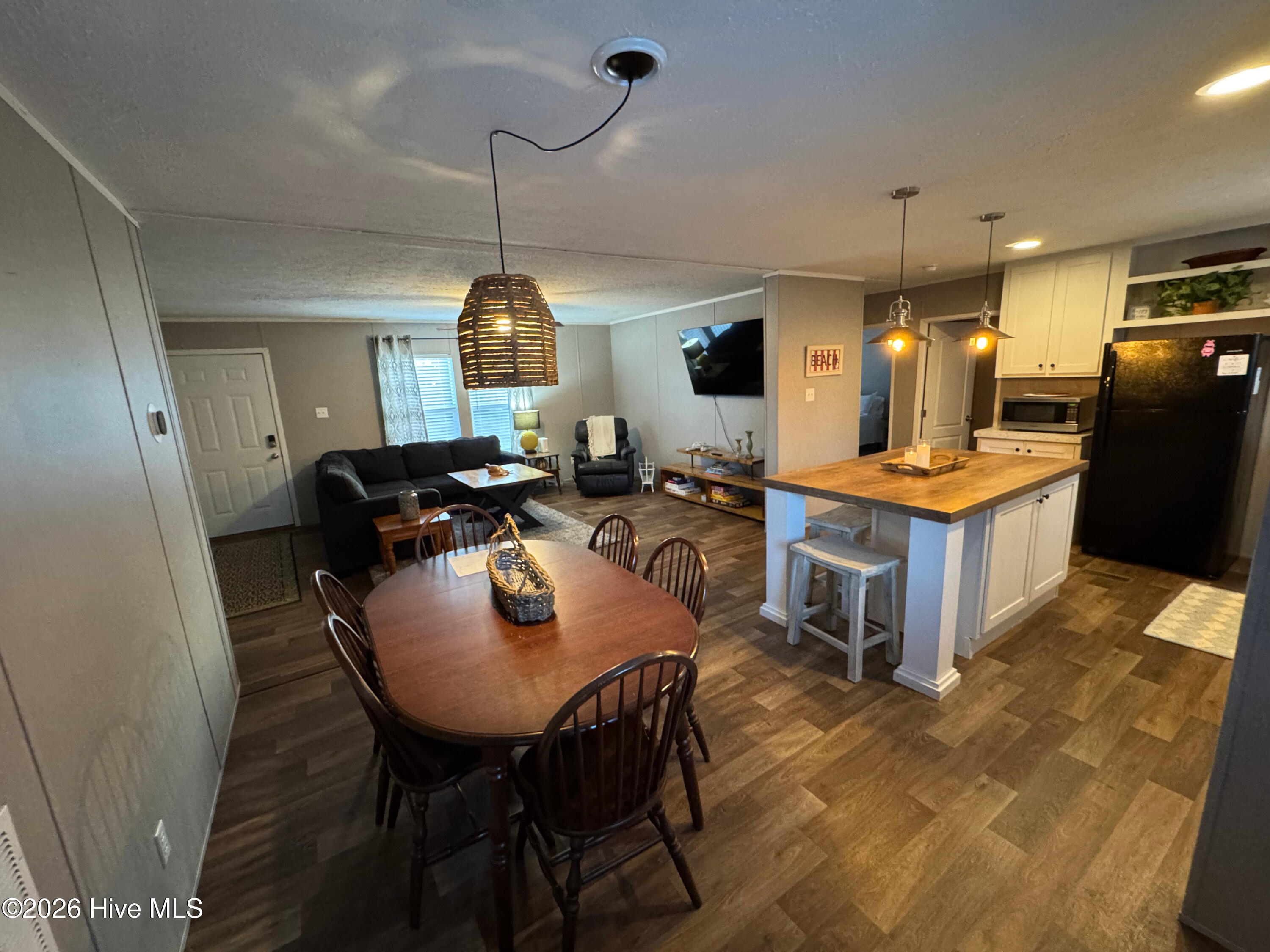 100560408 | Photo 24