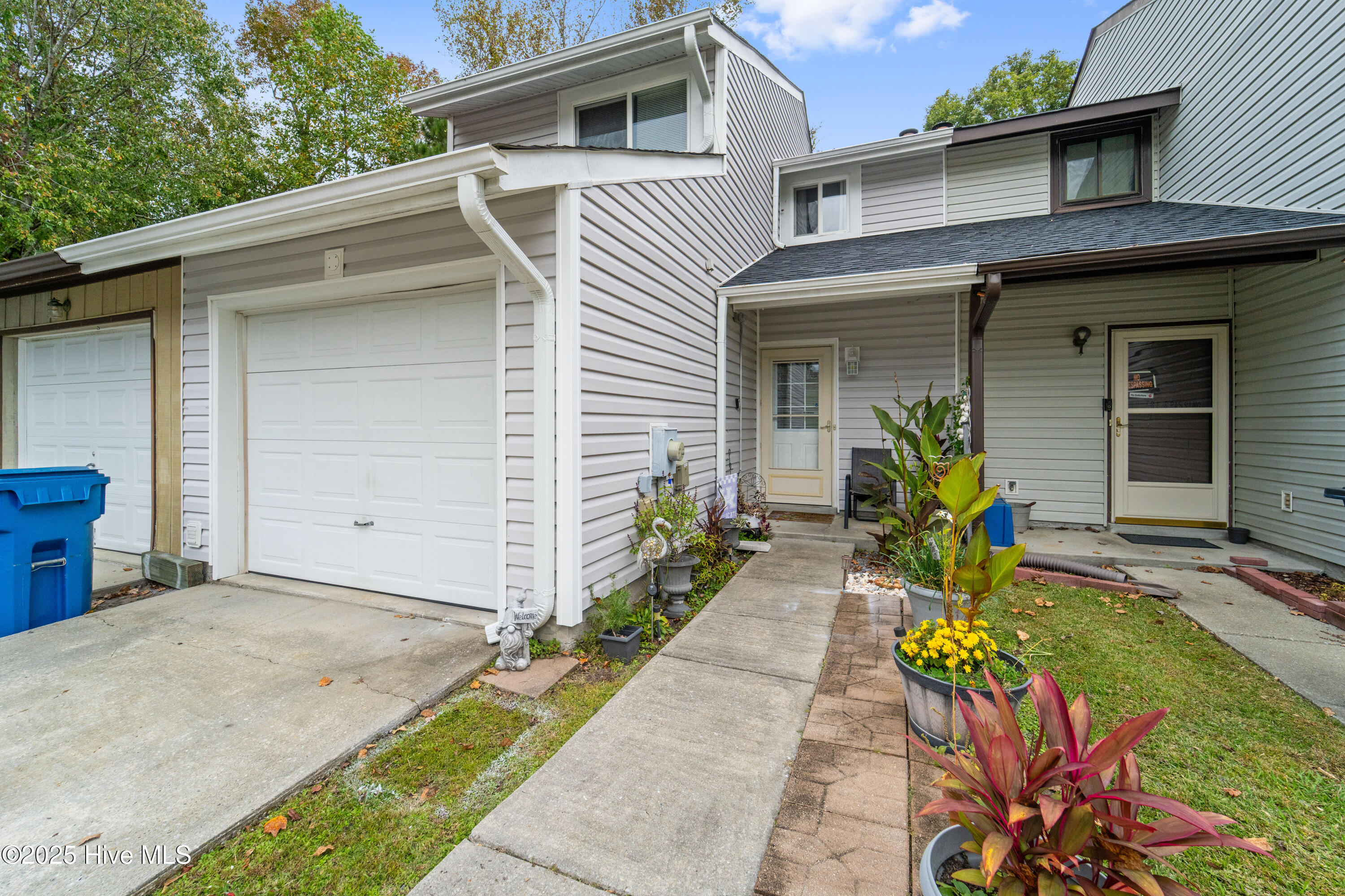 100538926 | Photo 11