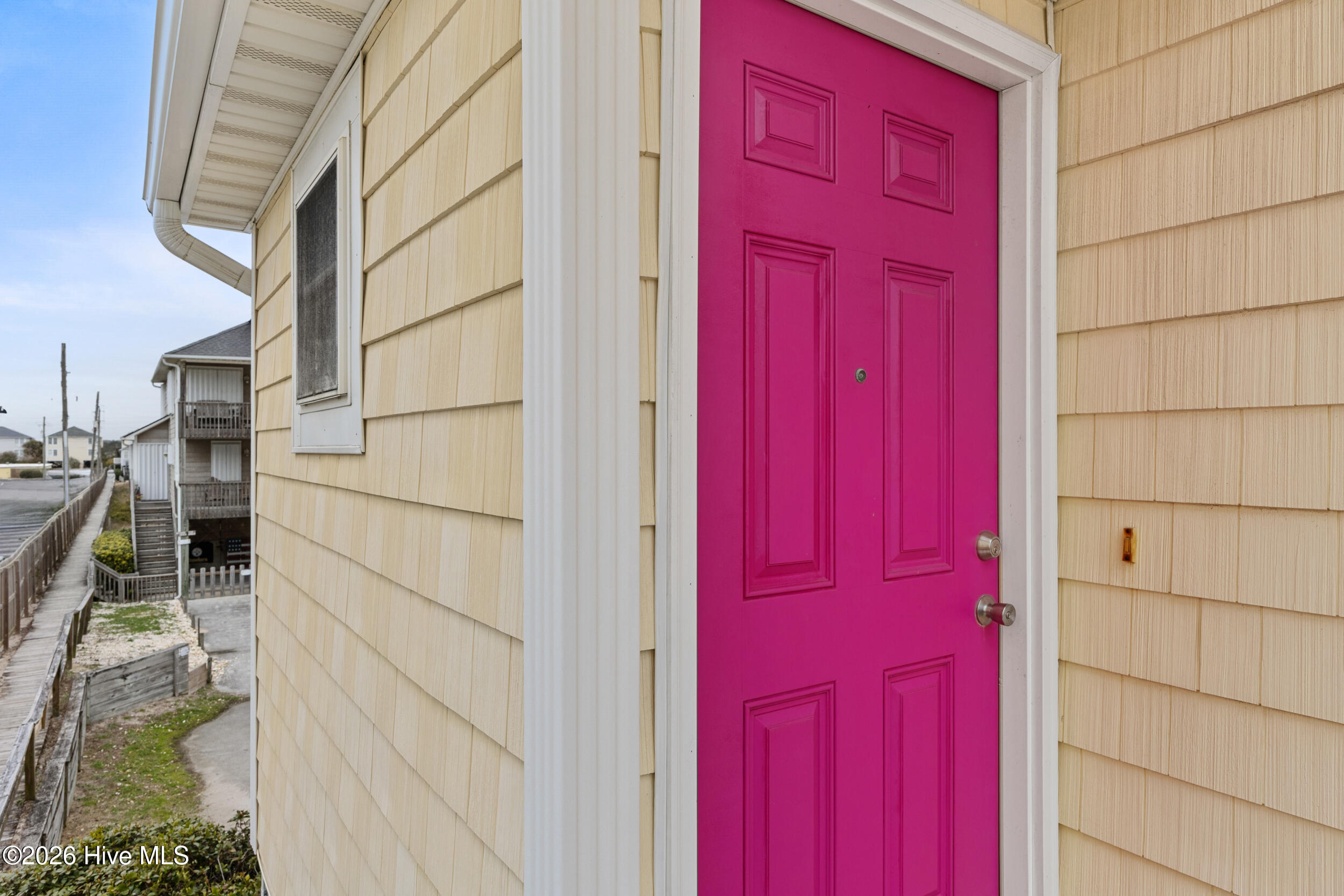 100558134 | Photo 31