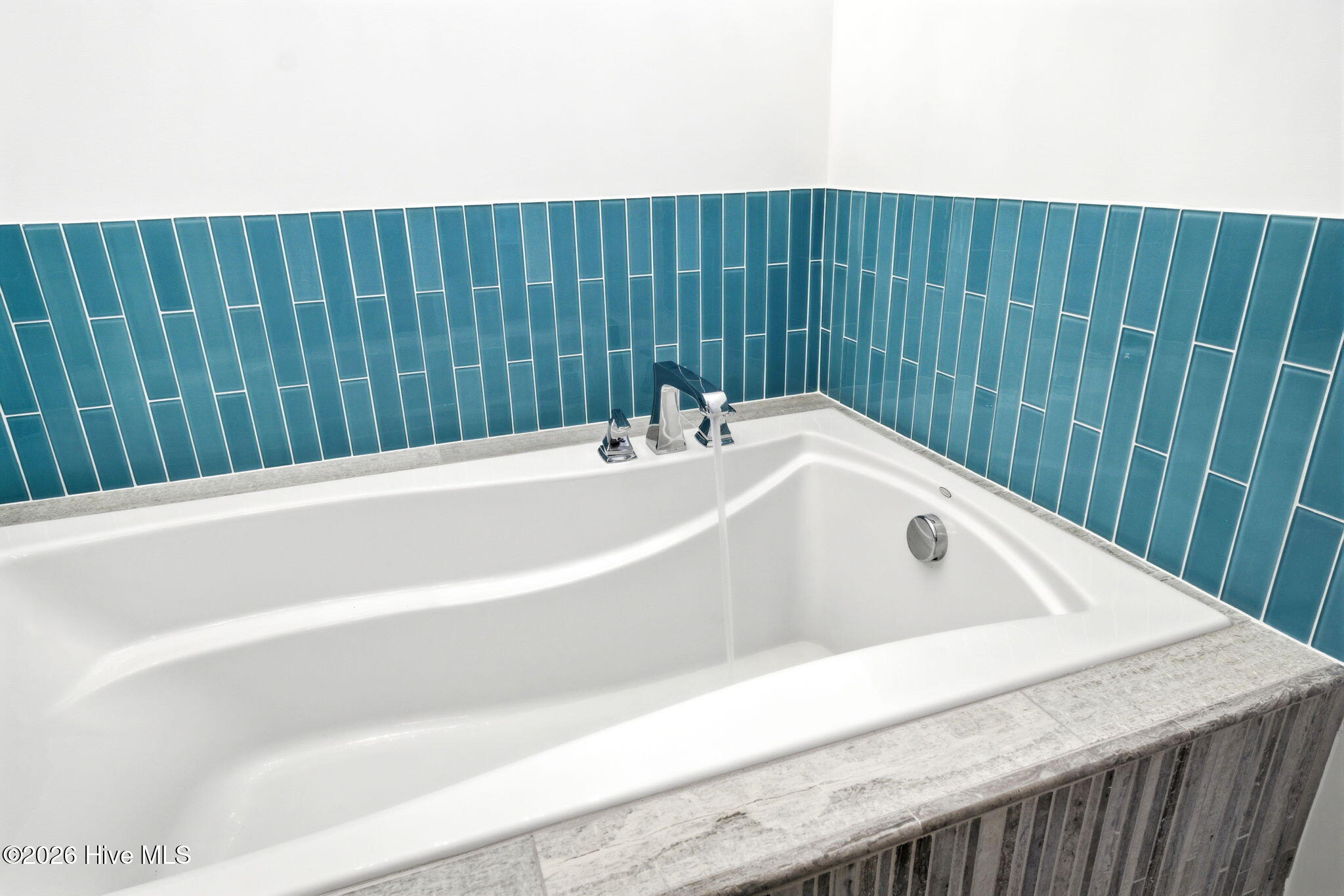 100565030 | Photo 32