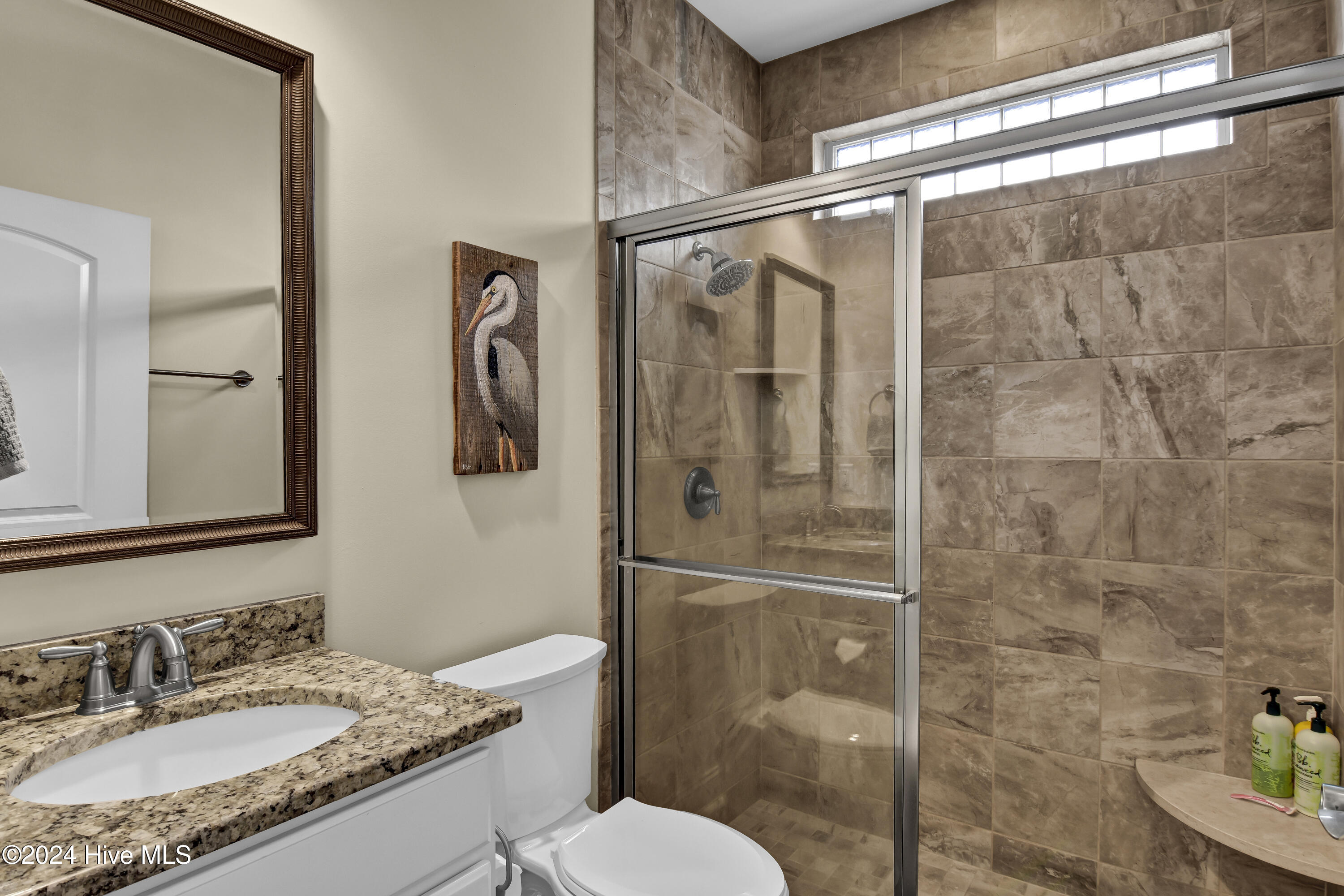 100484995 | Photo 22