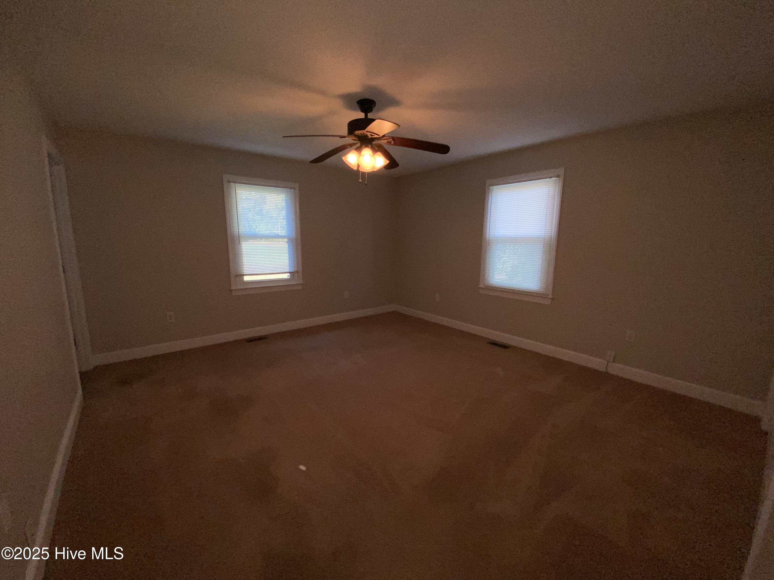 100532699 | Photo 21