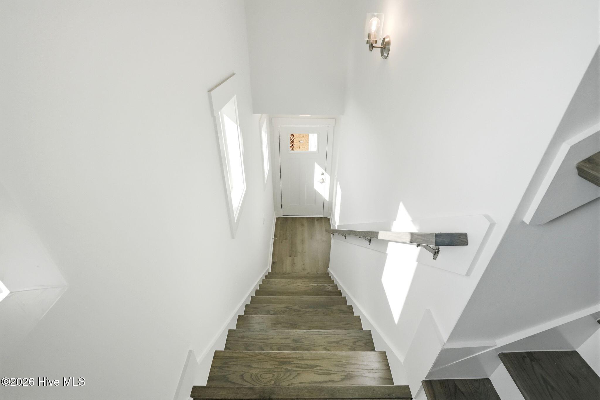 100558491 | Photo 10