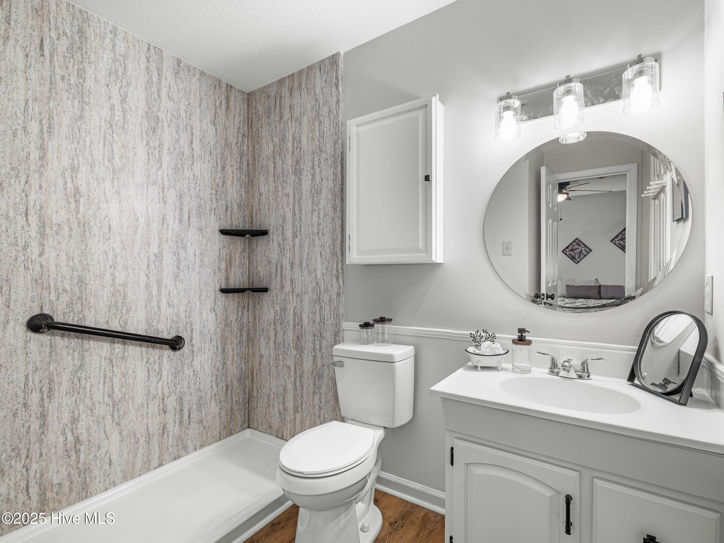 100546009 | Photo 34